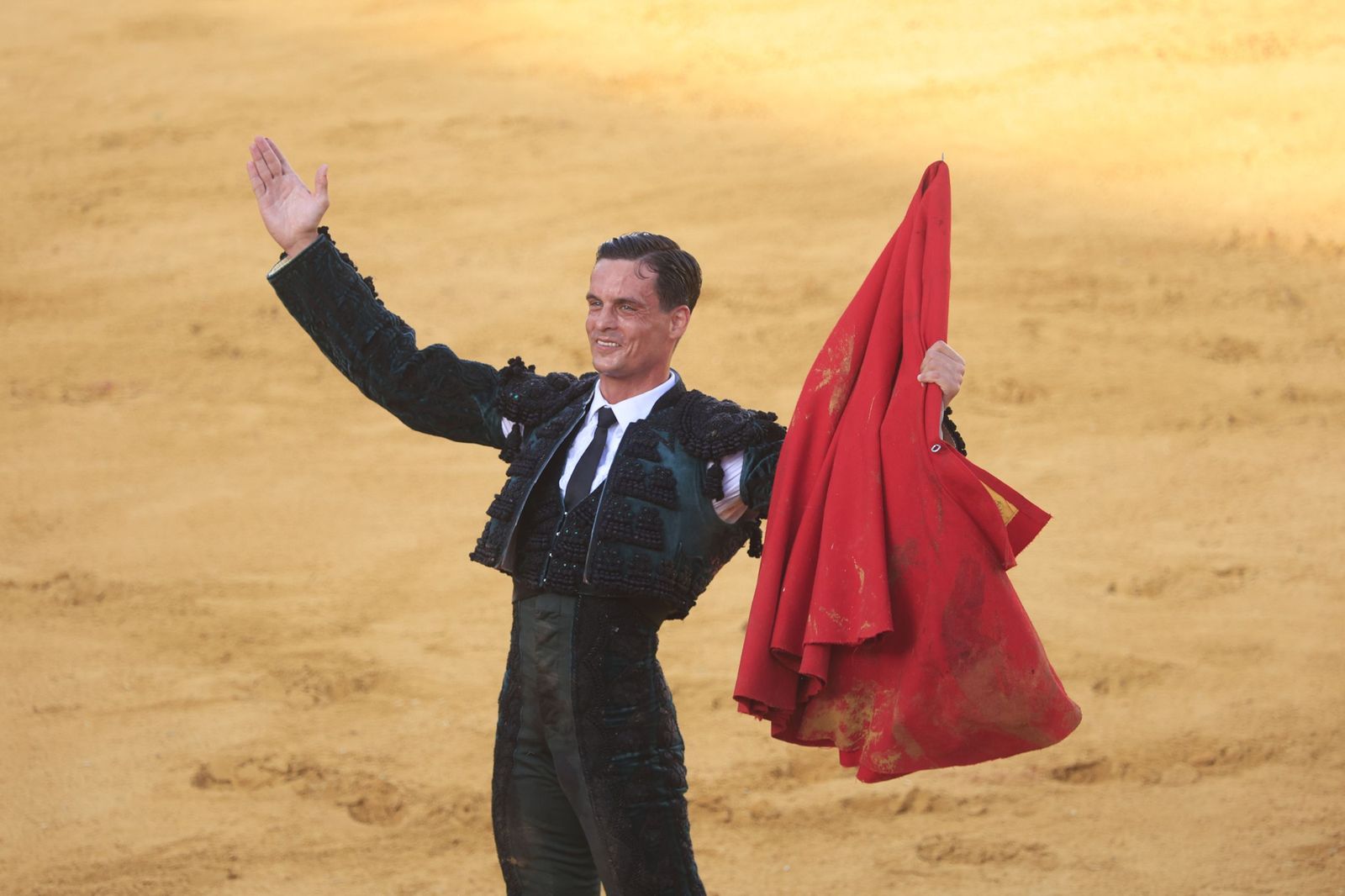 Fotos de la corrida de toros de la Feria de San Roque con David Galván, Román y Joaquín Galdós