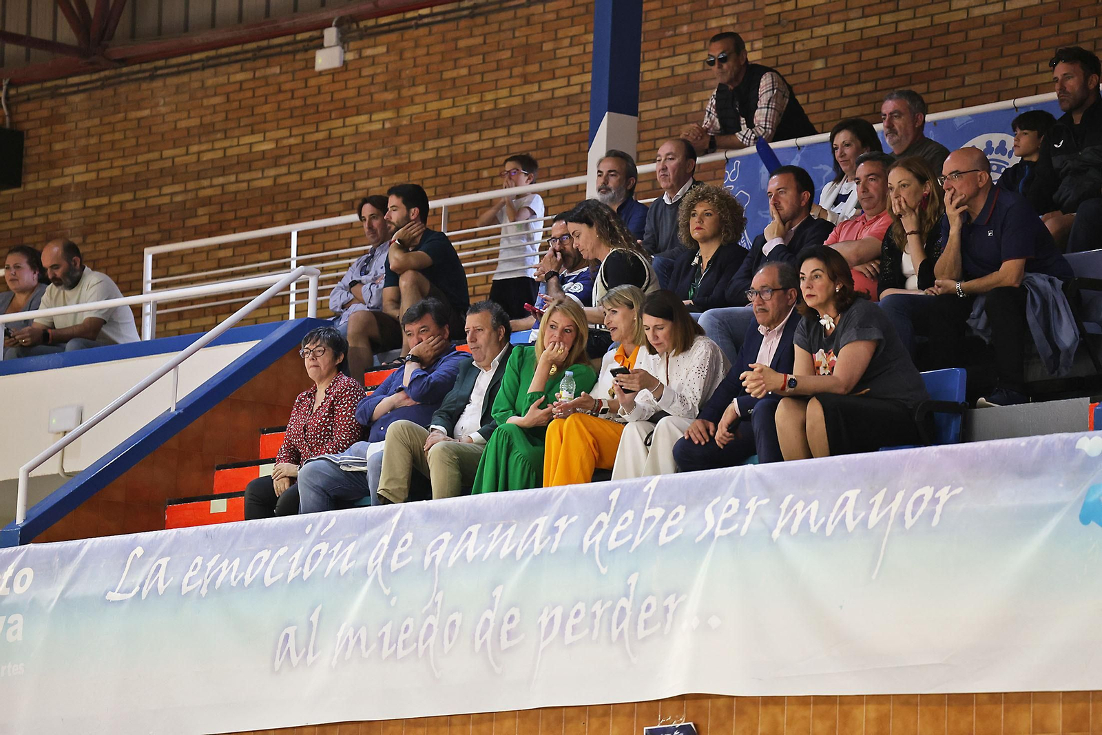 Búscate en la gran final de final de liga de bádminton entre el IES La Orden y La Rinconada