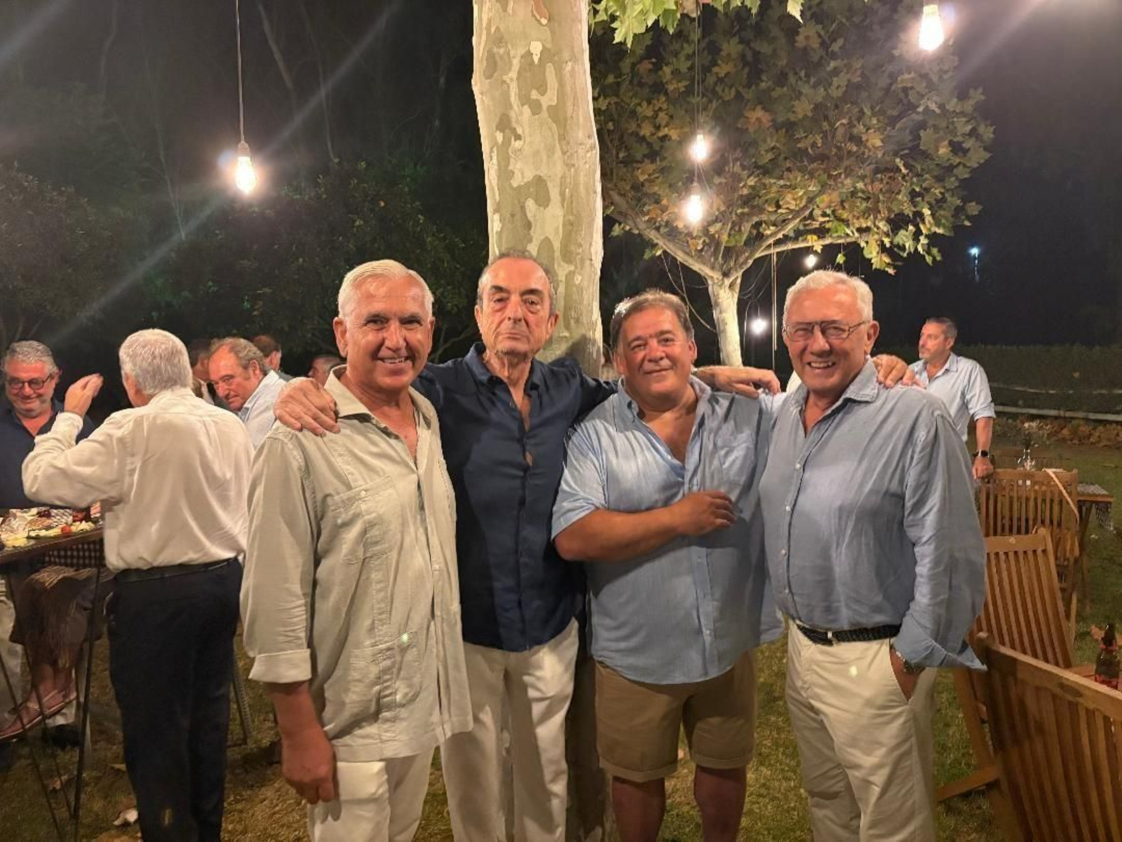El anfitrión Javier Moyano, con Íñigo González Écija, Manolo Viedma y Santiago Gimeno.
