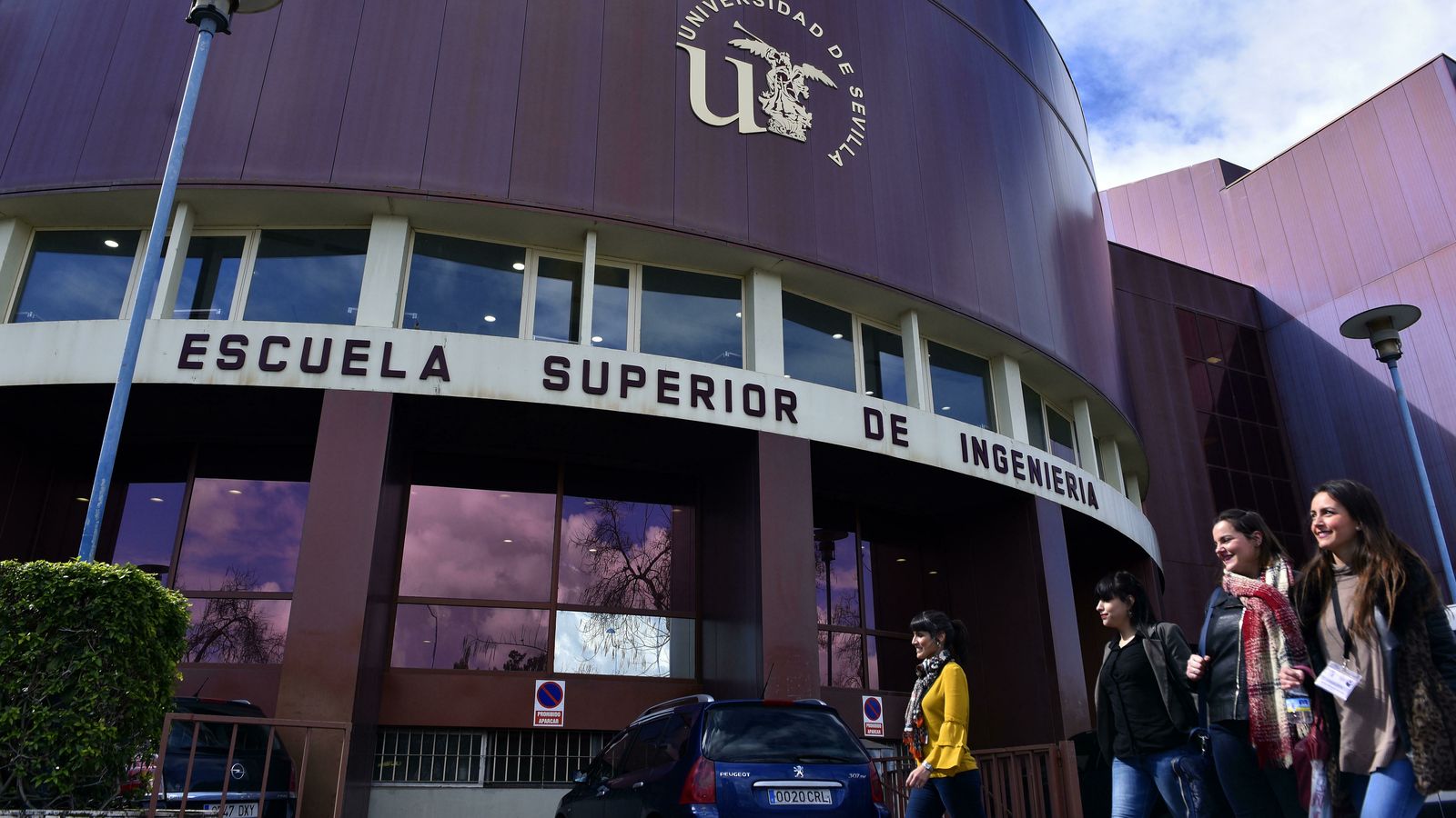 Escuela Superior de Ingeniería, en la isla de la Cartuja
