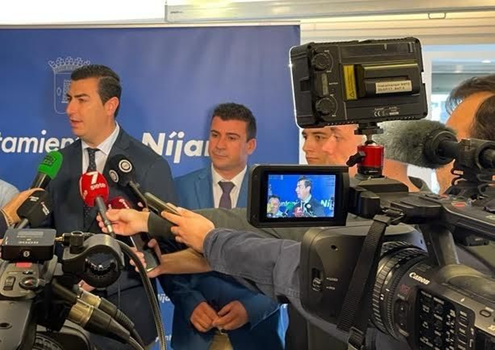 "Si los nijareños quisieran que ustedes siguieran, aquí estarían”  aseguró el alcalde a la portavox socialista