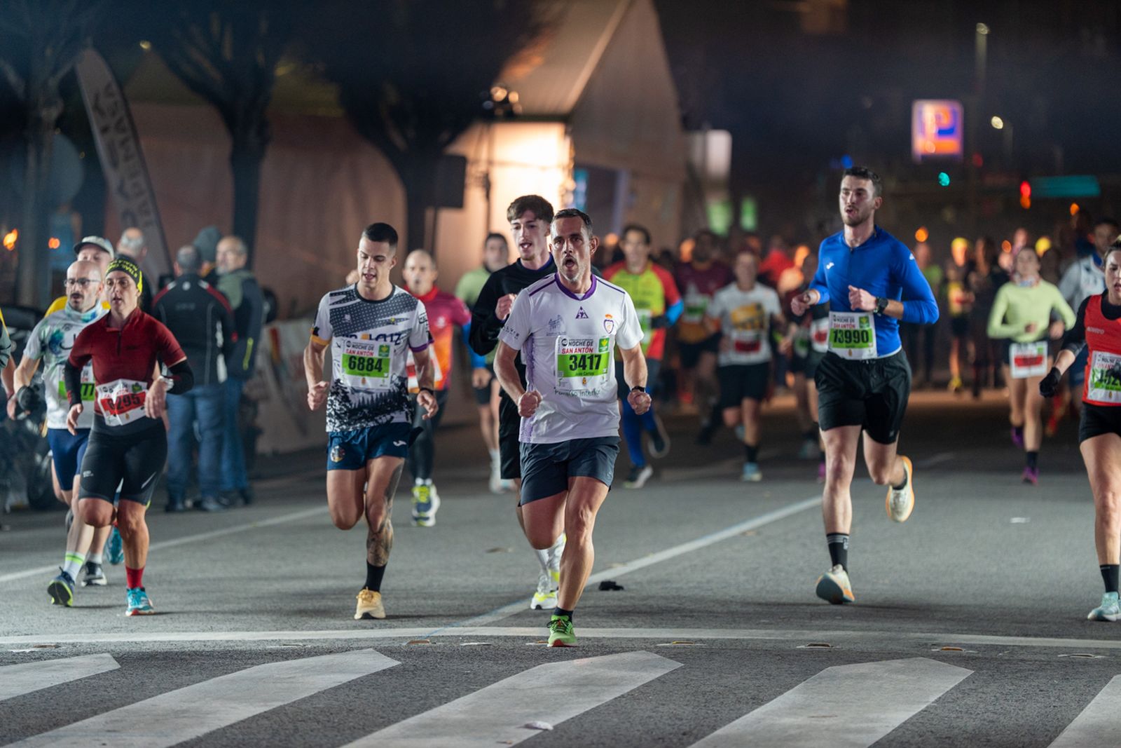 En imágenes: búscate en tu llegada a meta de la Carrera de San Antón 2026 (6)