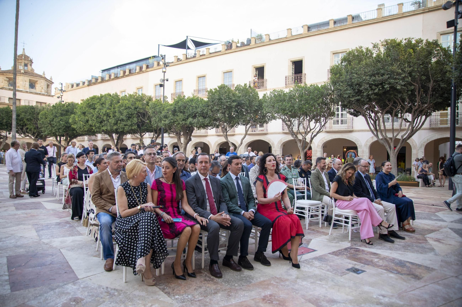 Las imágenes de la inauguración de la Plaza de la Constitución en Almería