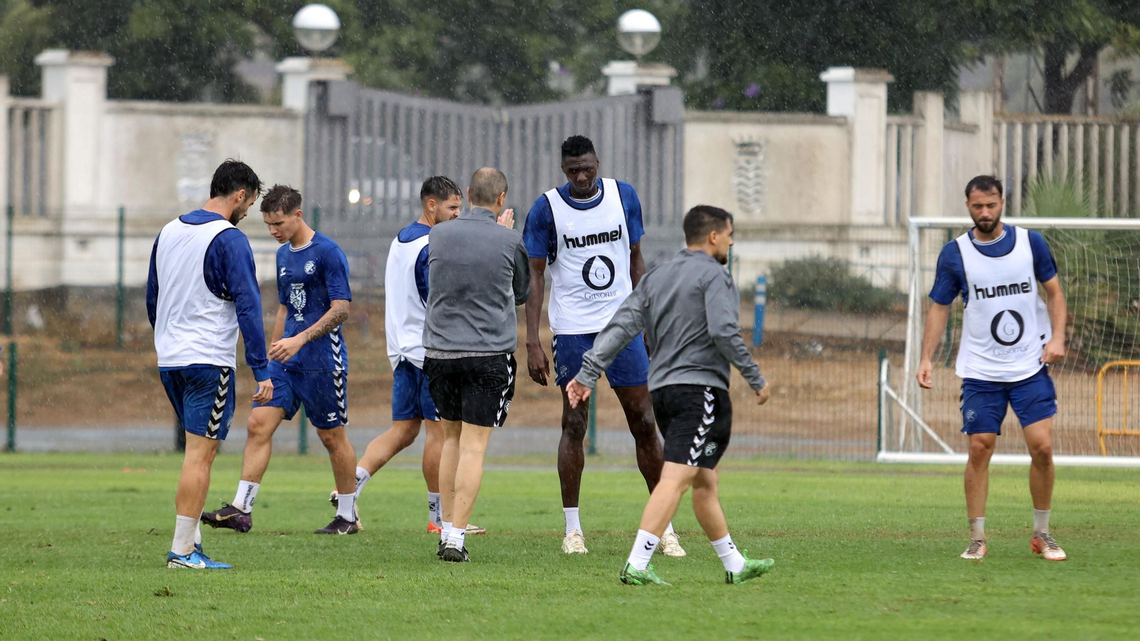 Primer entrenamiento del nuevo entrenador en el Xerez DFC