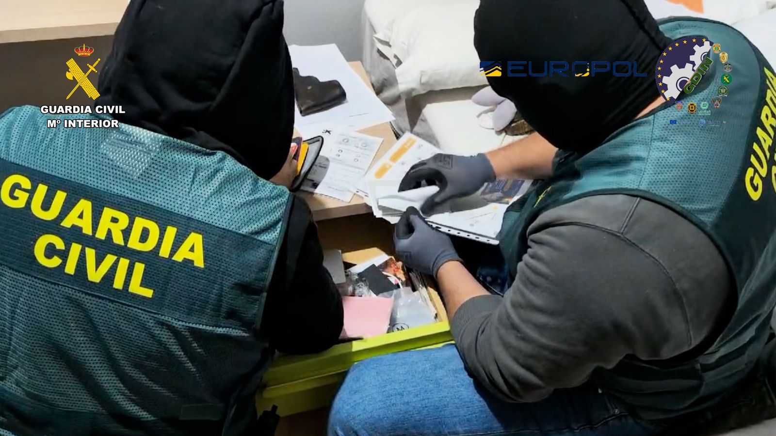 Uno de los registros de la Guardia Civil.