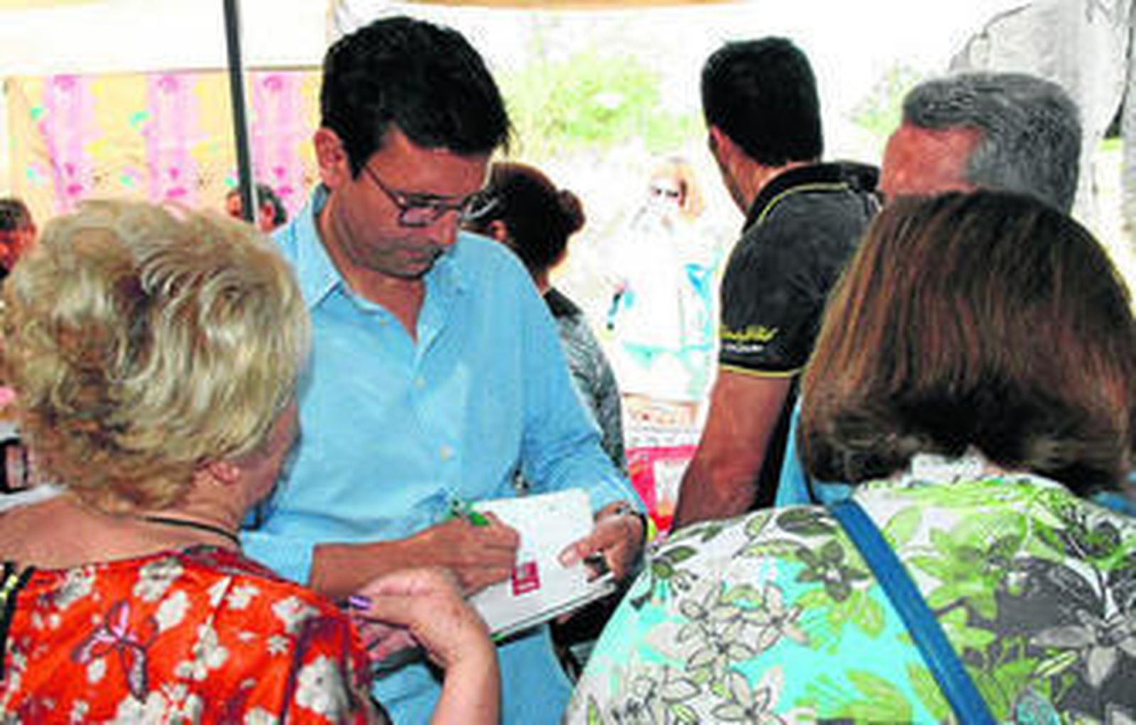 Paco Cuenca luchará contra los apagones soterrando el cableado aéreo de los barrios