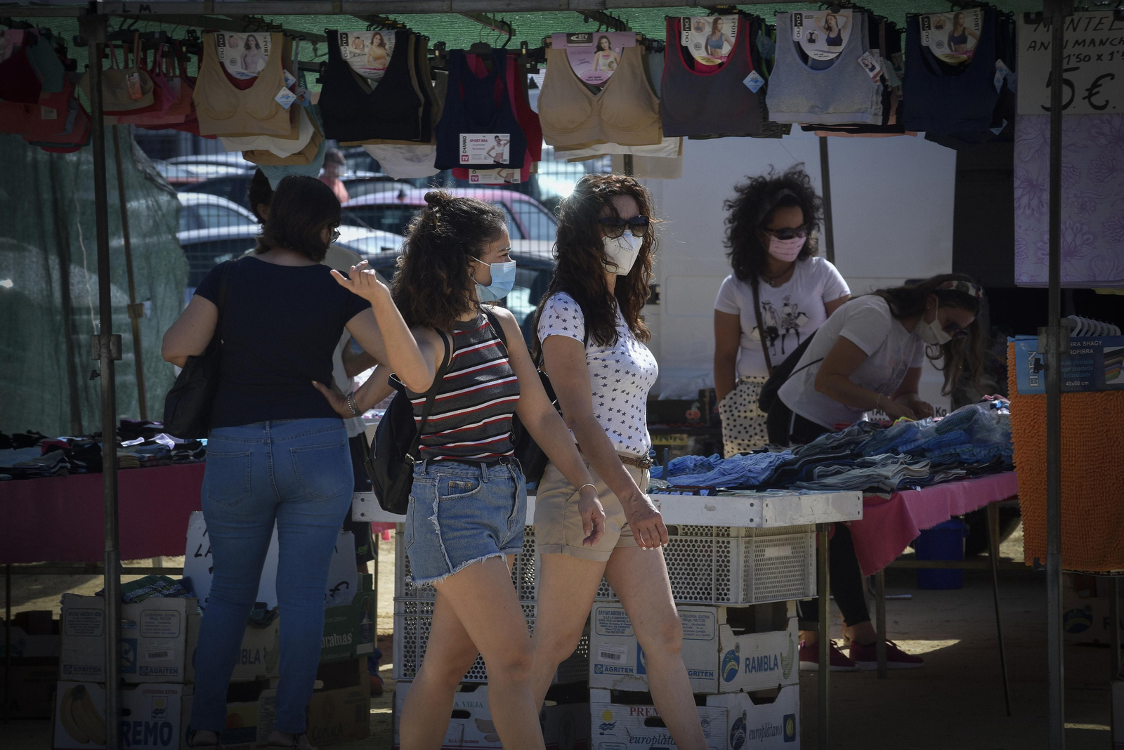 Reabre el mercadillo después del confinamiento Reabre el mercadillo después del confinamiento