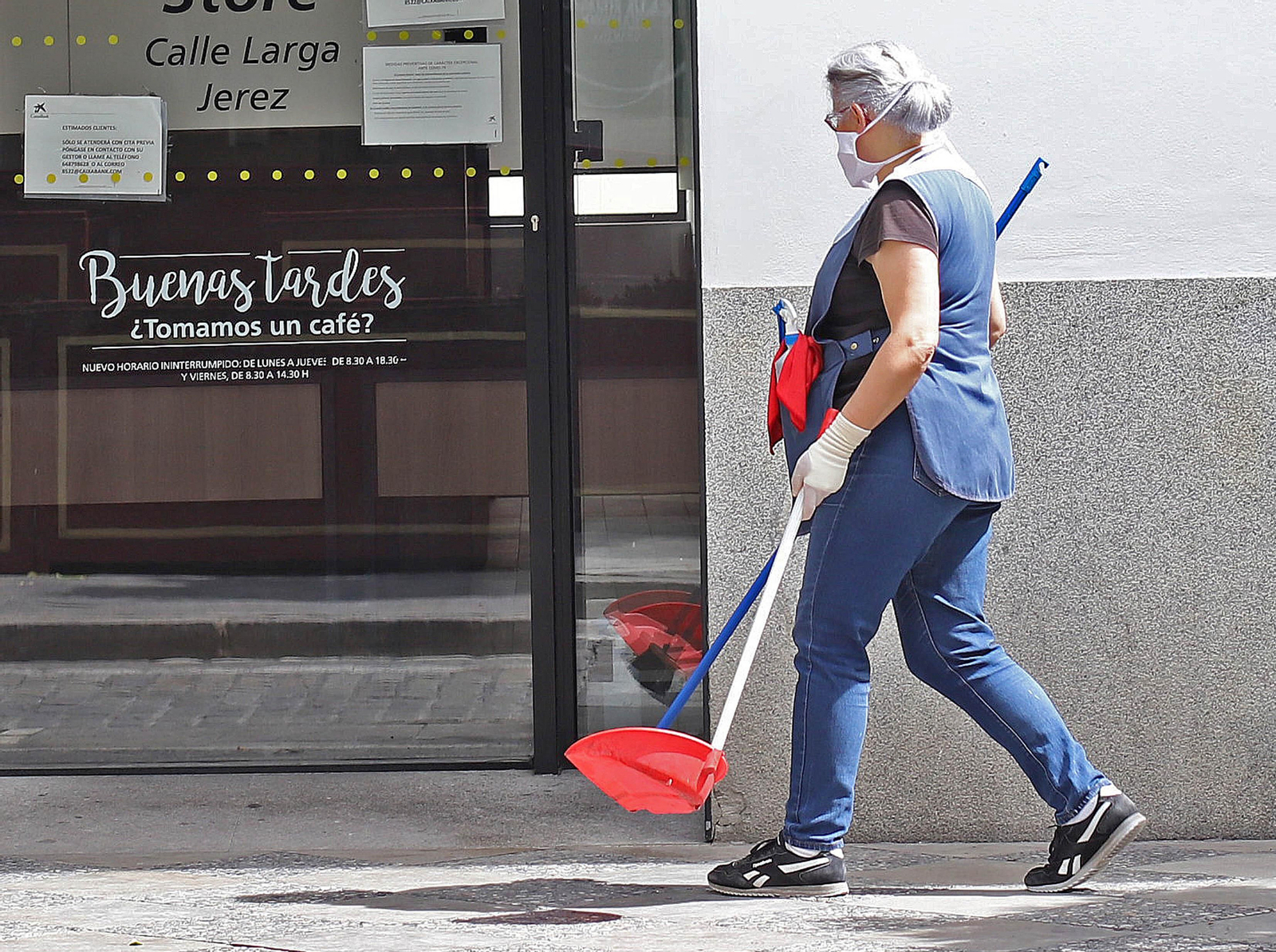 Coronavirus ,Viernes Santo ,27 días del estado de alarma en Jerez en imágenes