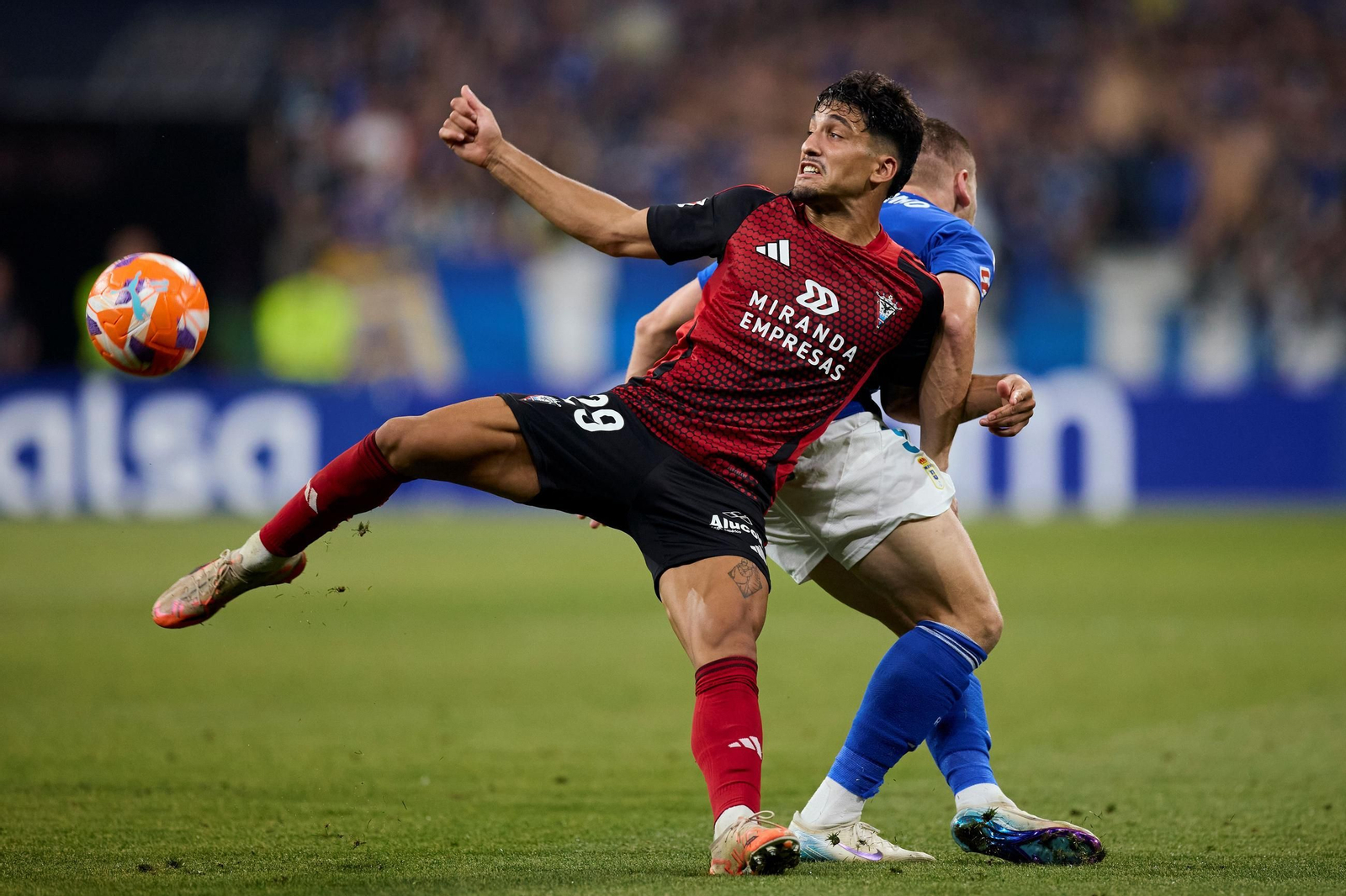 Las fotos del ascenso del Oviedo ante el Mirandés