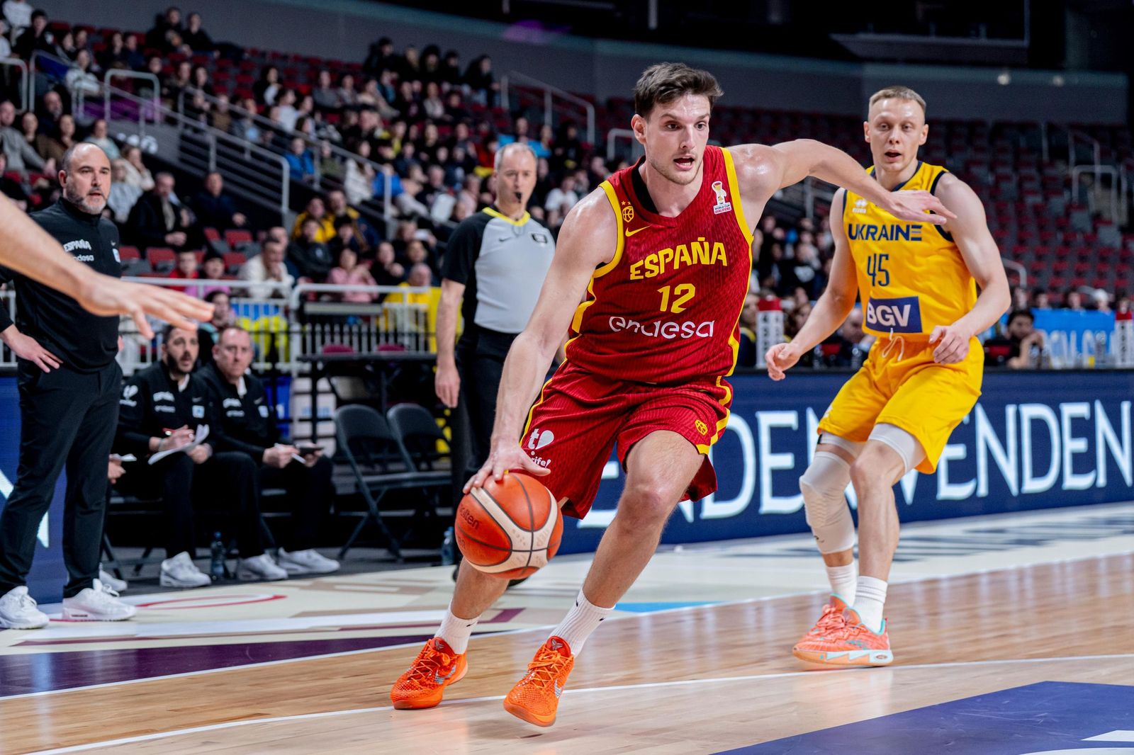 Las mejores fotos del Ucrania-España de baloncesto