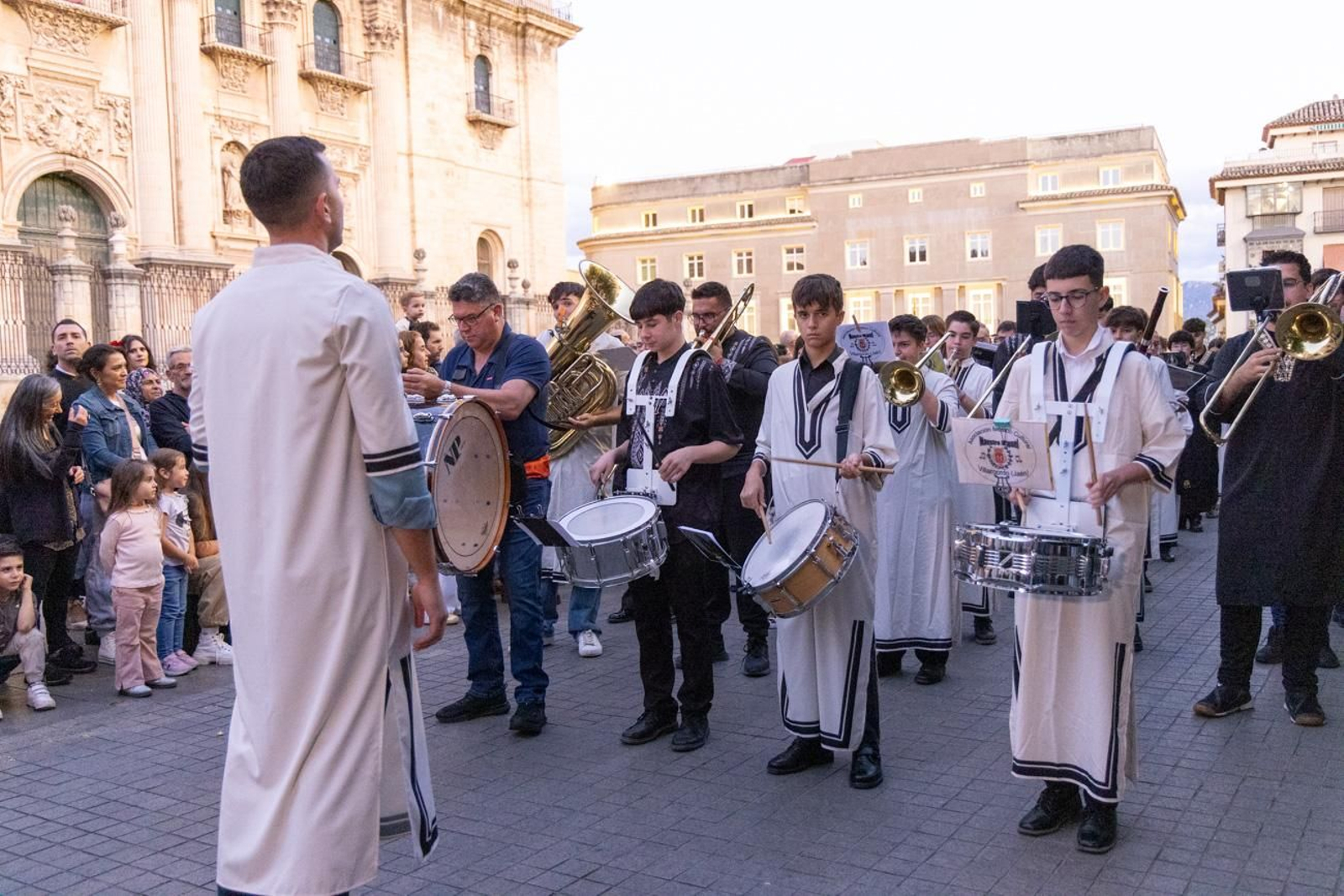 Pregón de David Uclés y cabalgata por la Feria de San Lucas