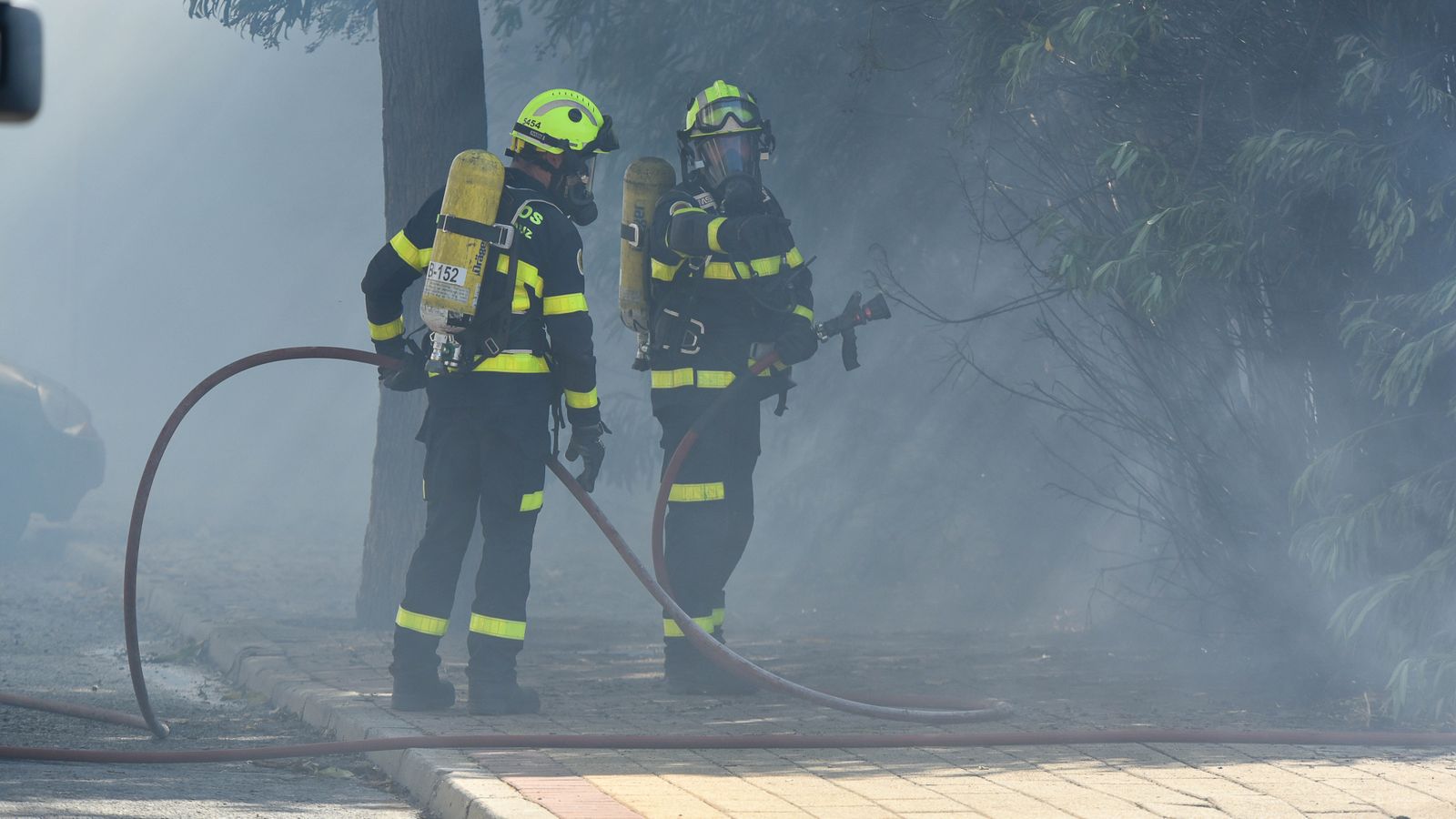 Las fotos del incendio en la barriada de San Bernabé