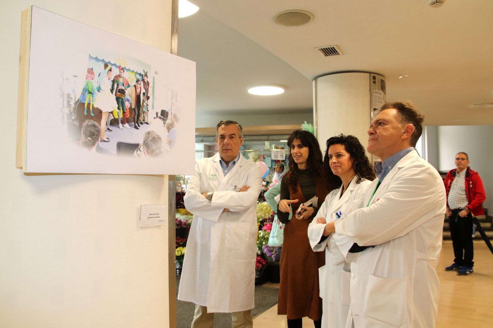 El Virgen Macarena muestra una exposición destinada a los pacientes más pequeños