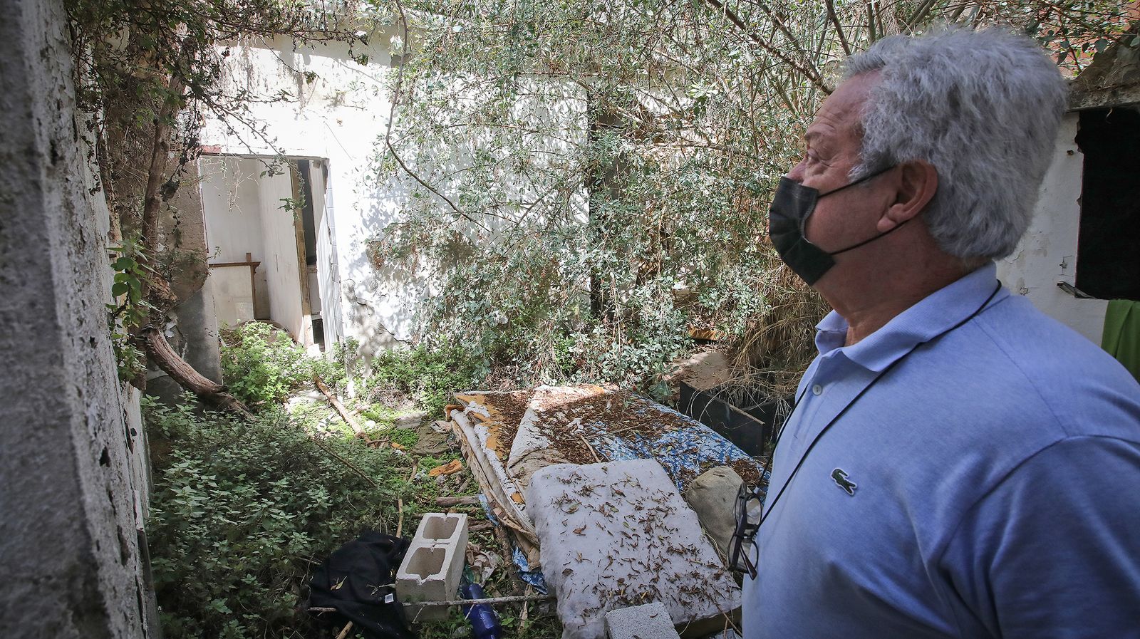 Vecinos del barrio de Santiago de Jerez hartos de los 'Chutaderos'