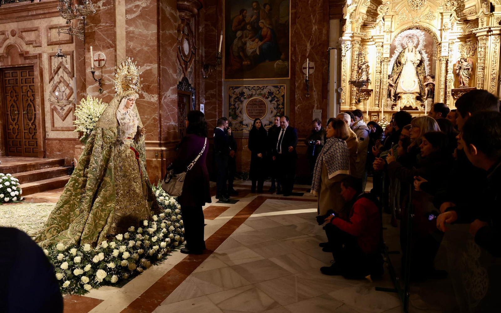 La vuelta de la Esperanza Macarena tras la restauración de Manzano, en imágenes