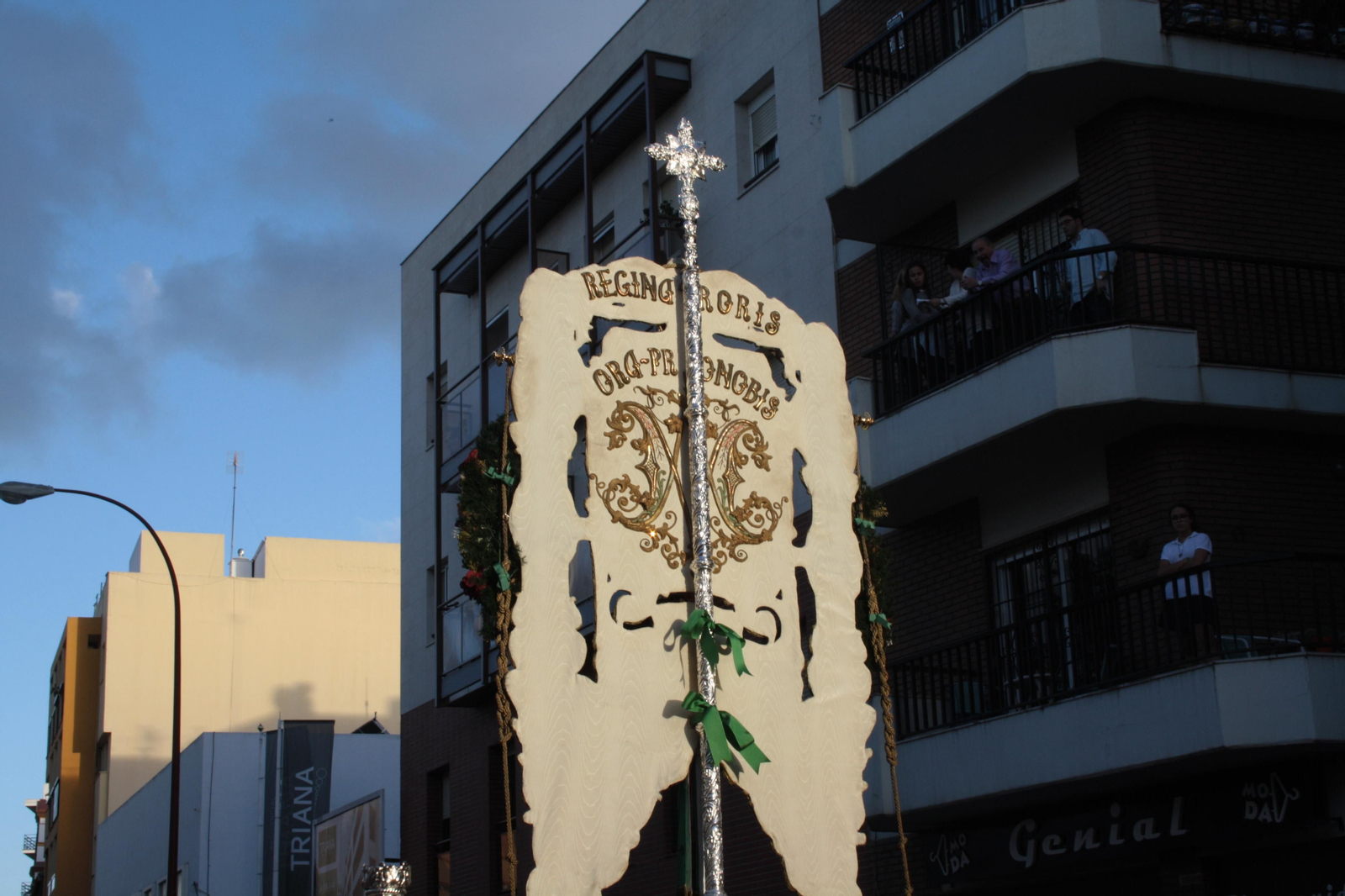 Traslado del Simpecado de la Hermandad del Rocío de Triana, en imágenes