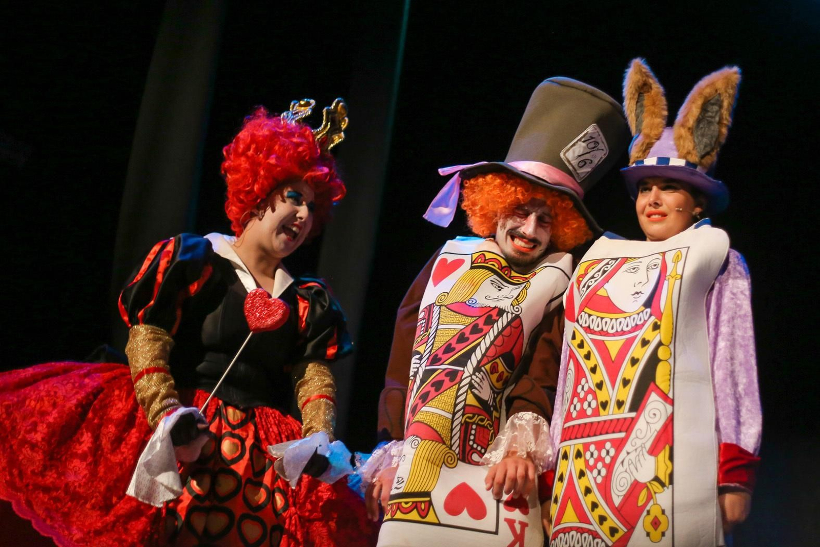 'Alicia en el País de las Maravillas', de Crea+ Teatro. 'Alicia en el País de las Maravillas', de Crea+ Teatro.