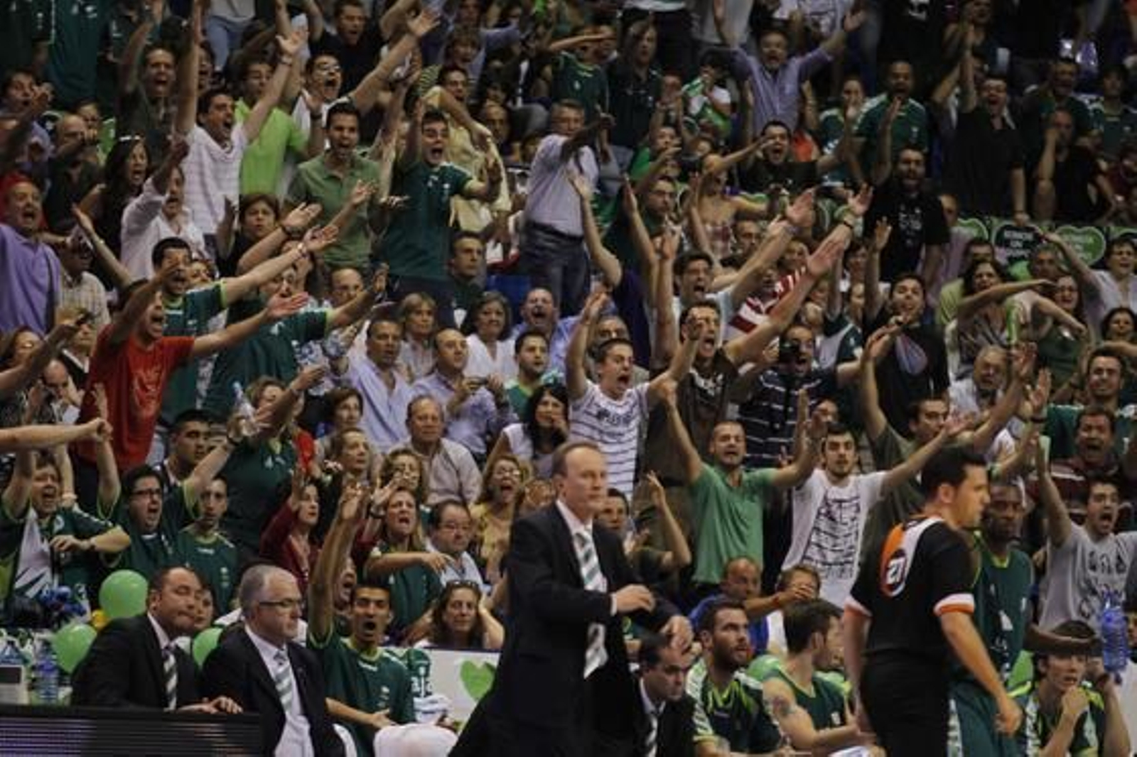 Unicaja cae eliminado de los play-off de la ACB en semifinales ante el Barcelona. / Sergio Camacho