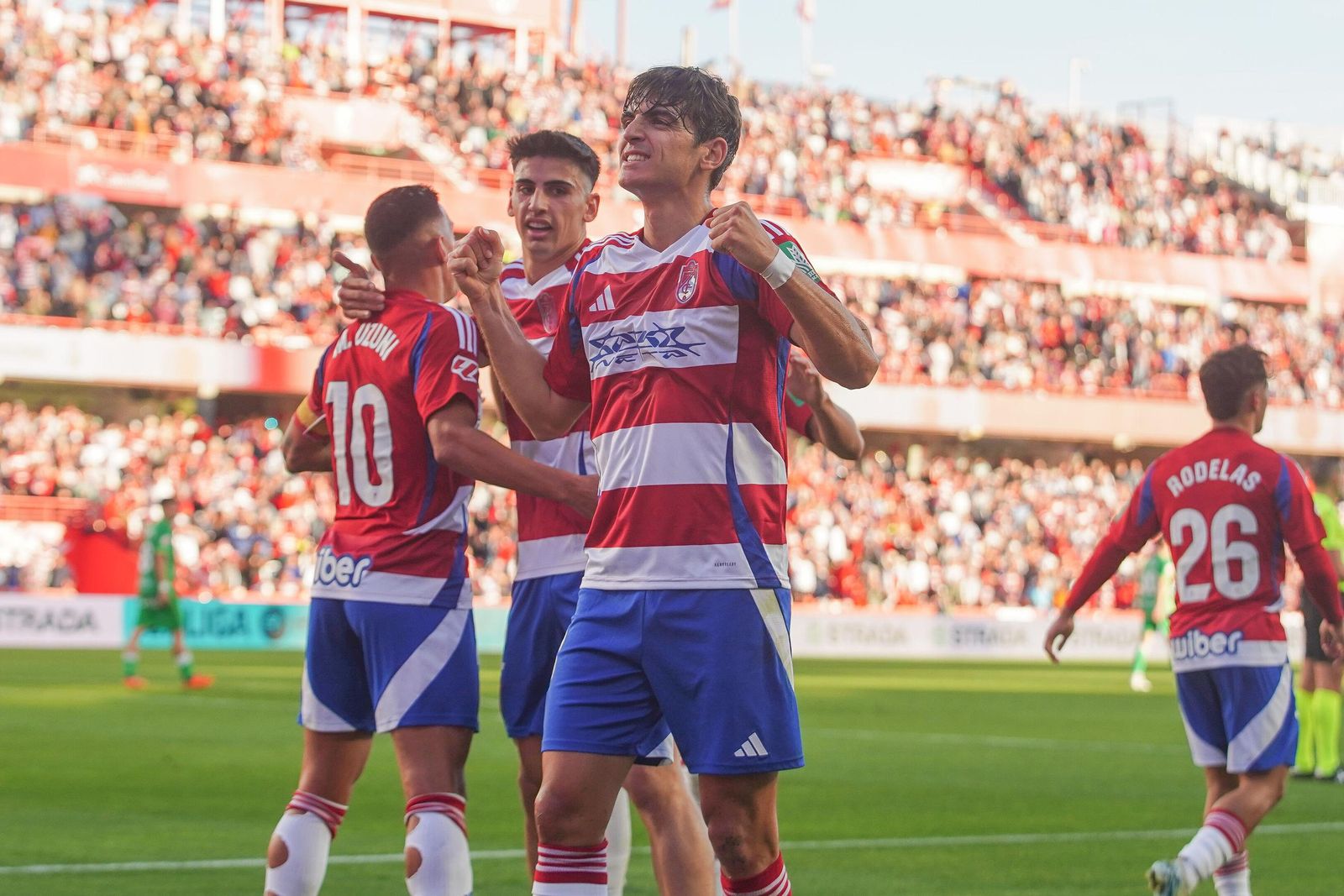 Las mejores imágenes de la victoria del Granada CF ante el Racing