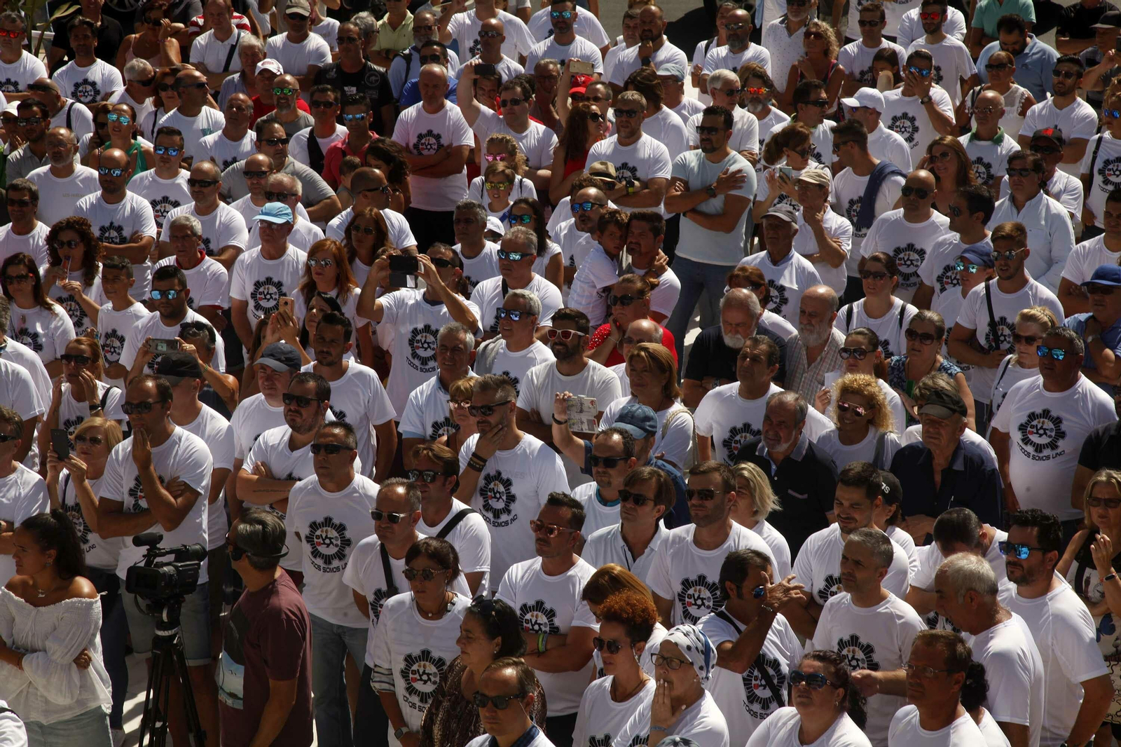 Imágenes de la manifestación de apoyo a Antonio Garrido, policía apuñalado en Punta Umbría