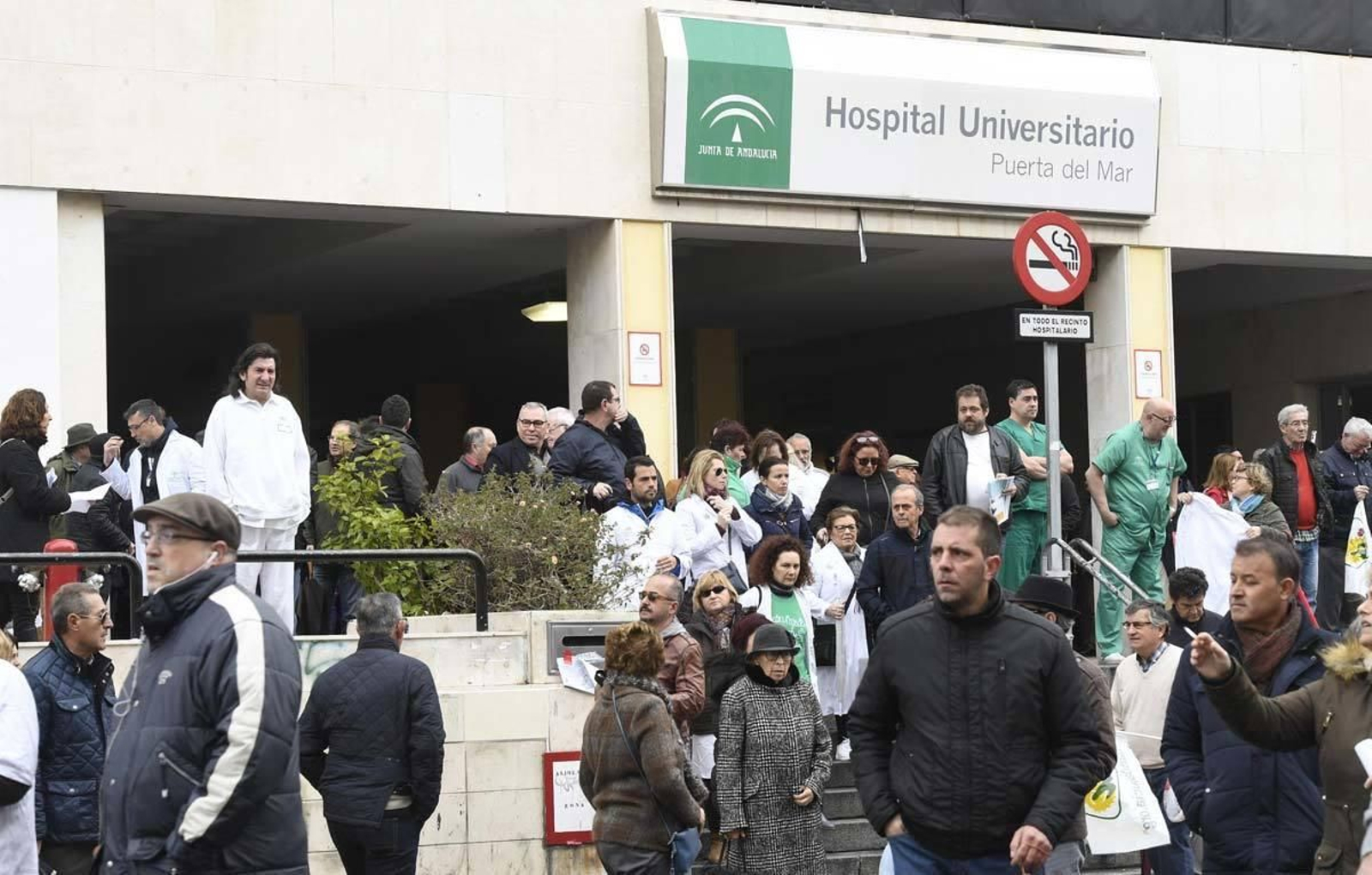 Las imágenes de la Marea Blanca de Cádiz