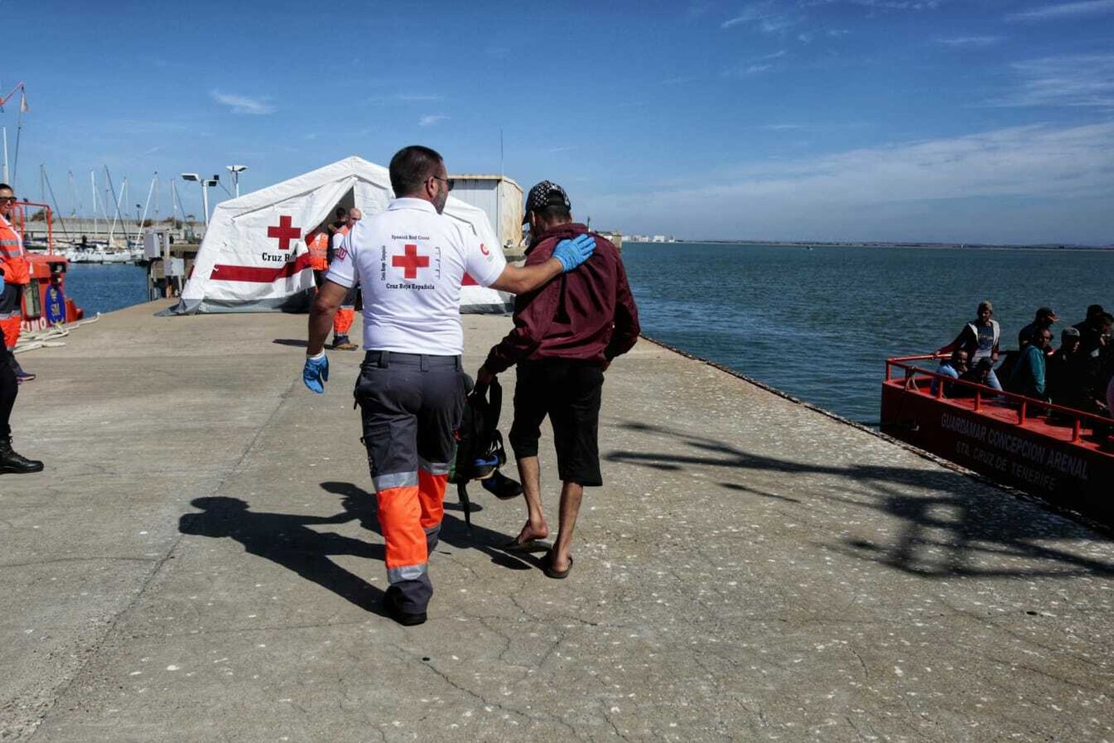 Llegada de una patera a Puerto América