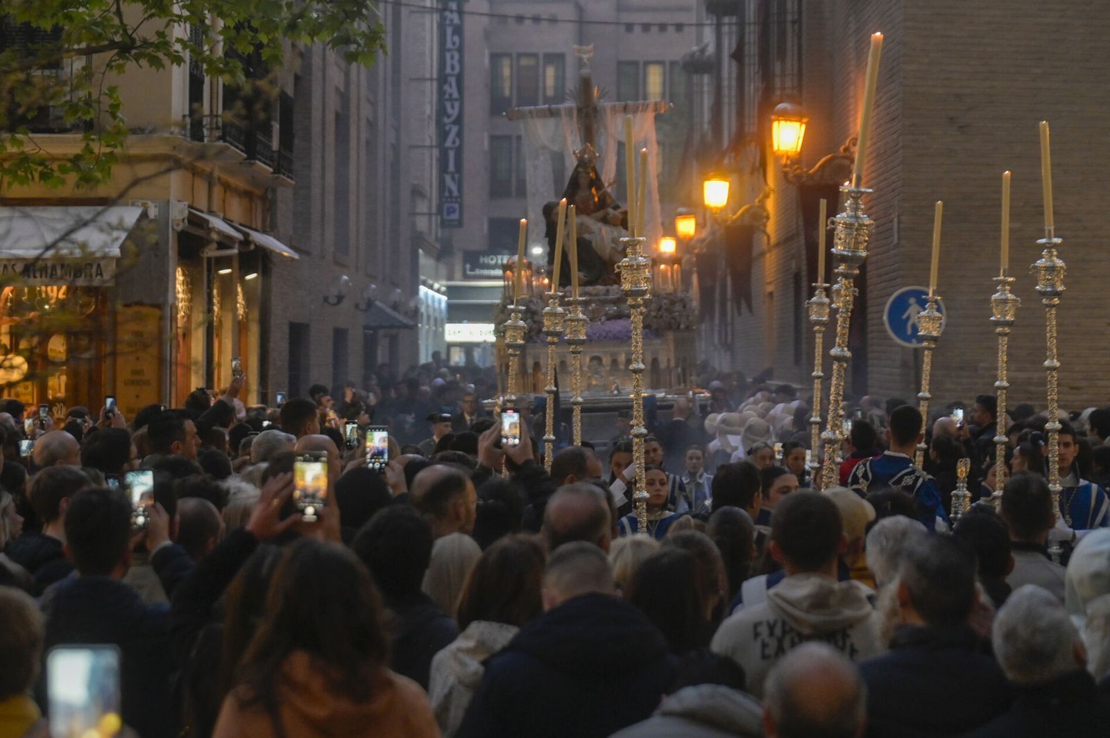Las mejores imágenes del Sábado Santo de Granada