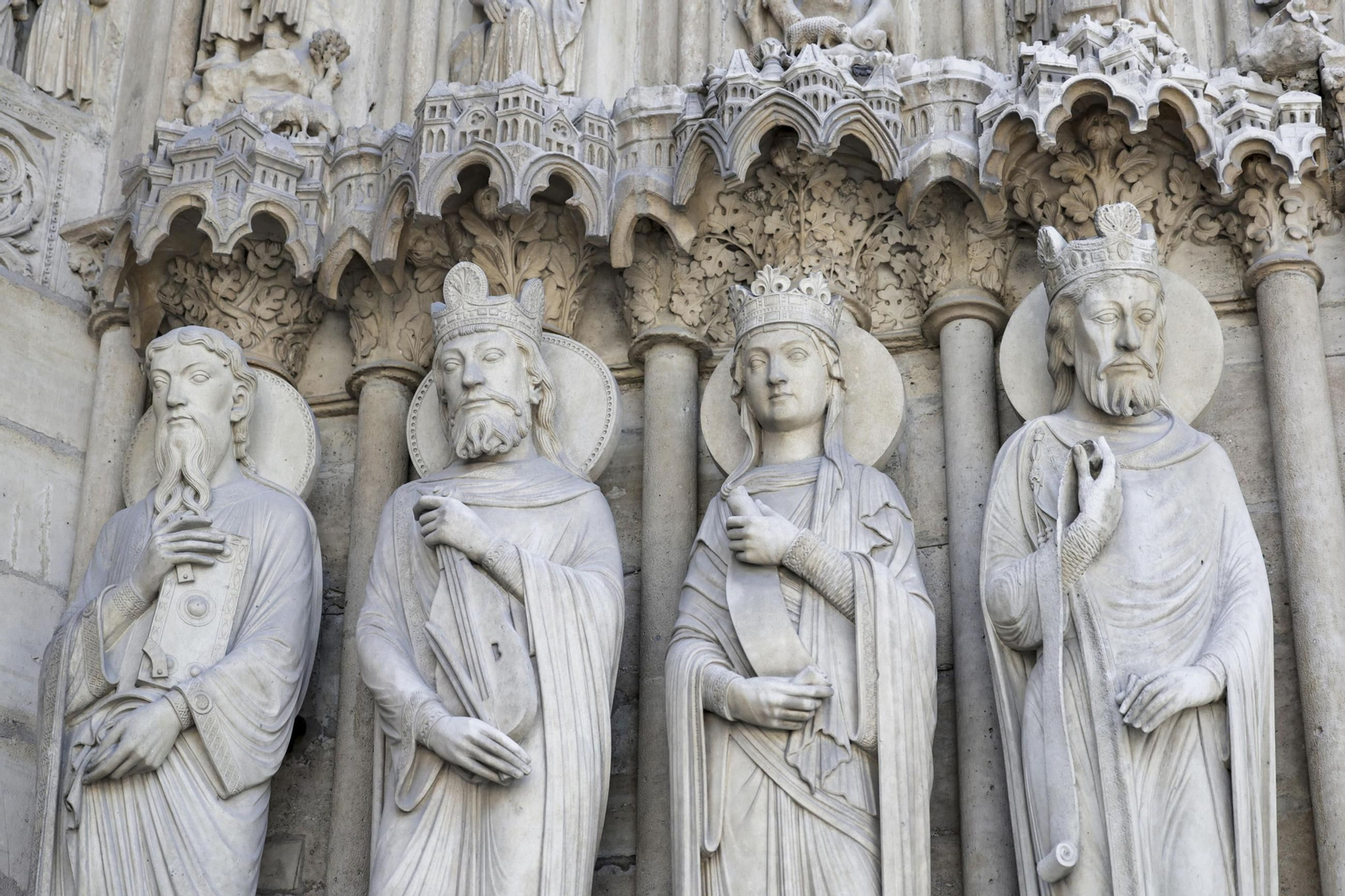 Así es el nuevo interior de Notre Dame tras la restauración Así es el nuevo interior de Notre Dame tras la restauración