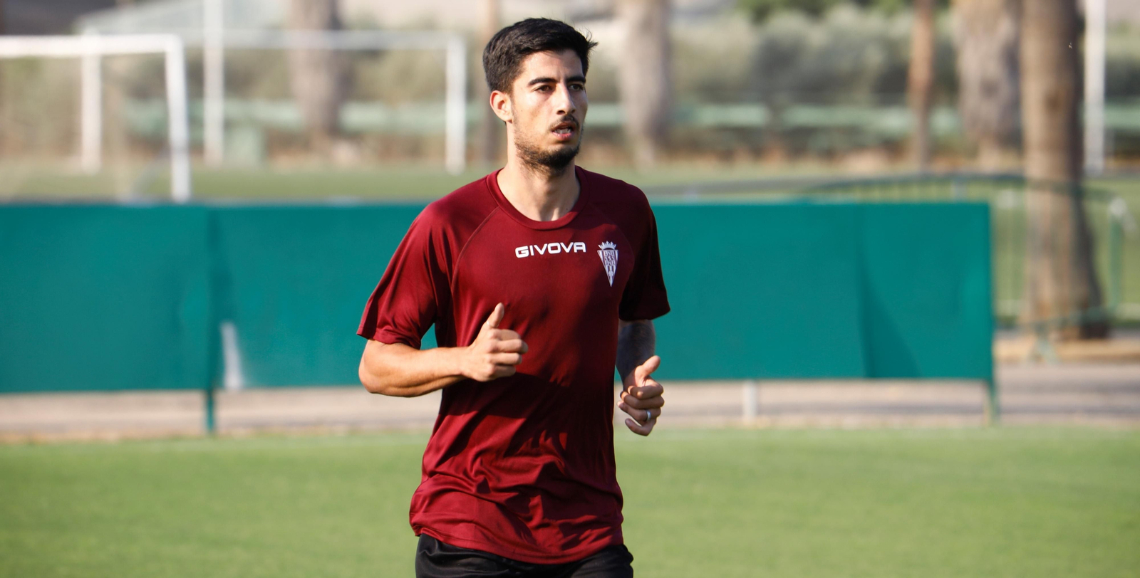 José Manuel Calderón, en su primer entrenamiento con el Córdoba CF.