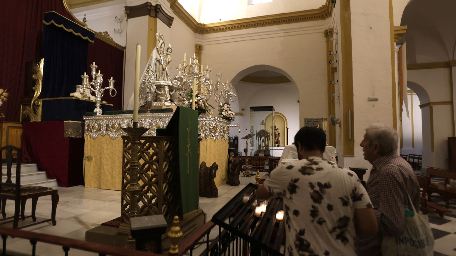 Preparativos en las iglesias de Algeciras para la Magna Mariana, en imágenes