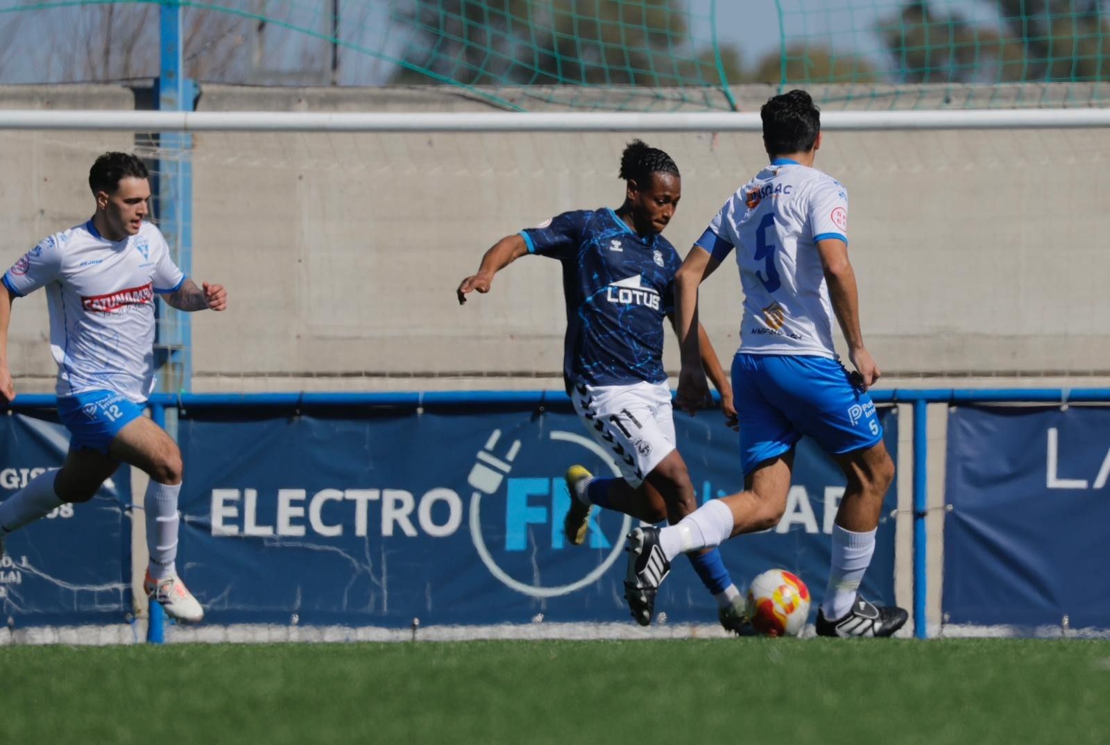 Las fotos del Castilleja-Balona de Tercera Federación (1-1)