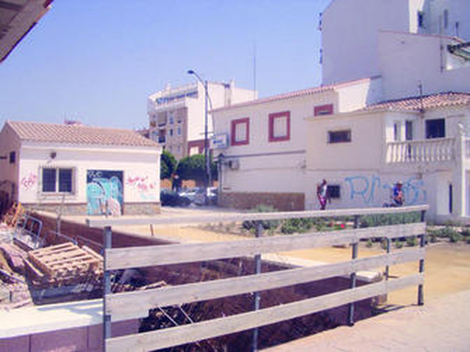 Imagen de la estación de bombeo situada en el centro de Rincón de la Victoria.