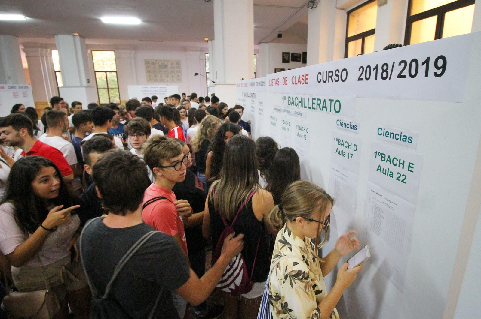 Vuelta a clase de alumnos de Secundaria y Bachillerato