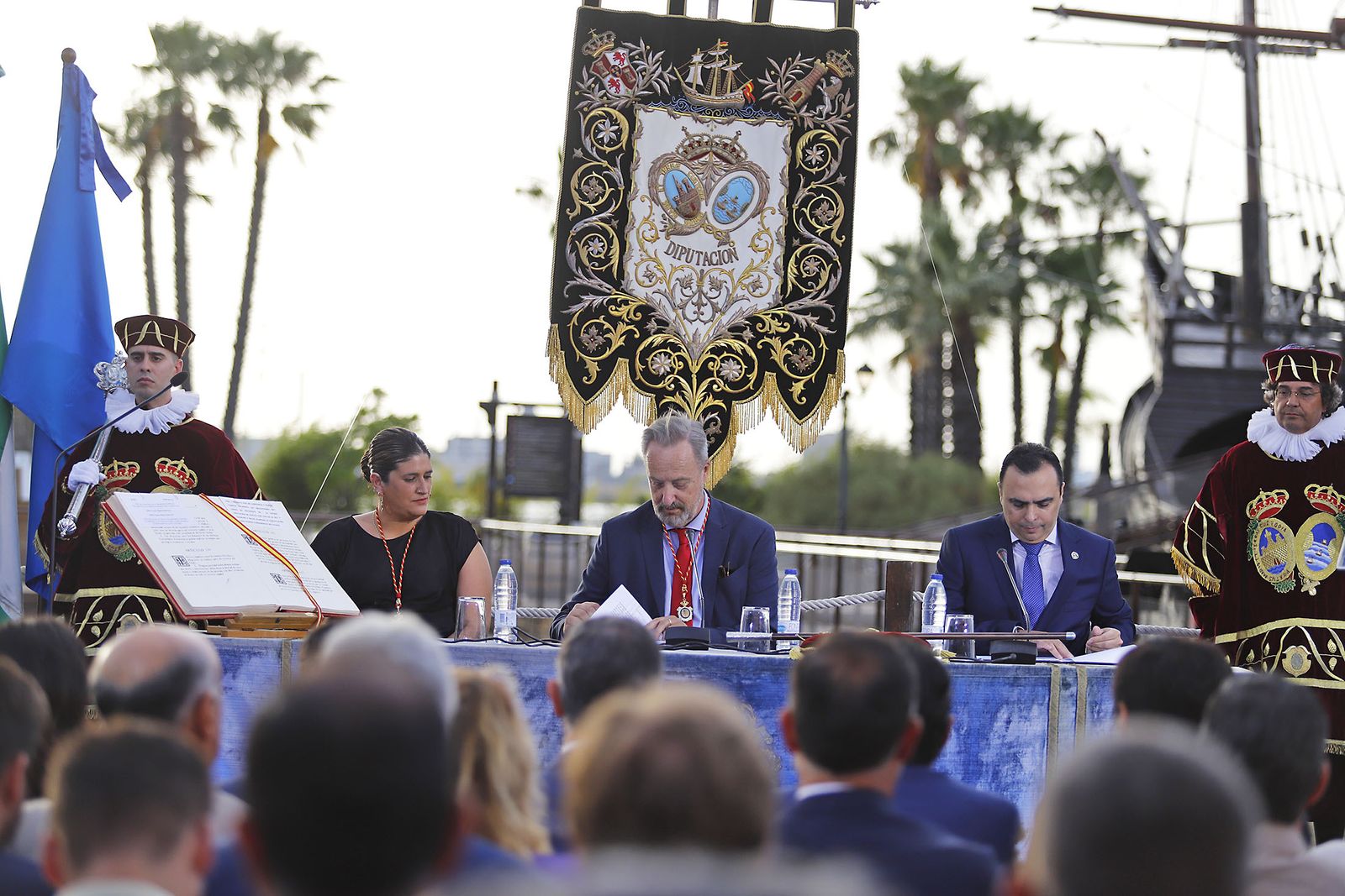 Imágenes de la constitución de la Diputación de Huelva