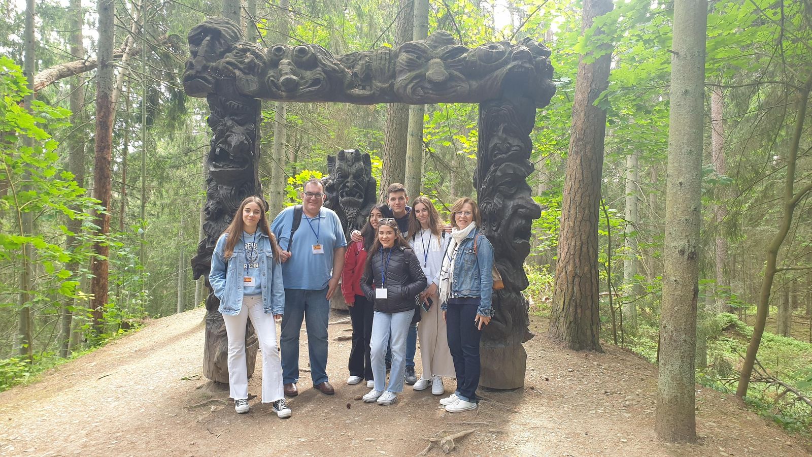 La expedición del colegio Las Carmelitas en Lituania.