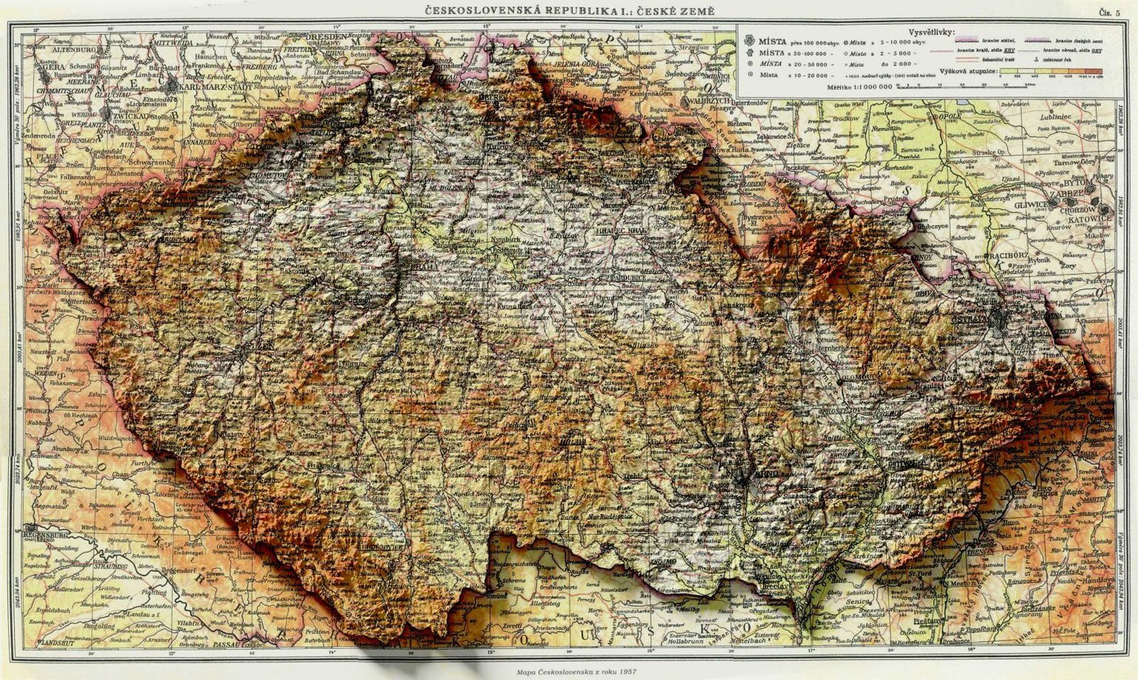 Un diseñador malagueño triunfa en Internet con sus mapas antiguos en 3D