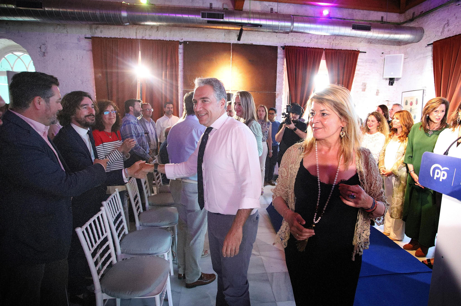 Imágenes del acto de la candidata Pilar Miranda acompañada por Elías Bendodo