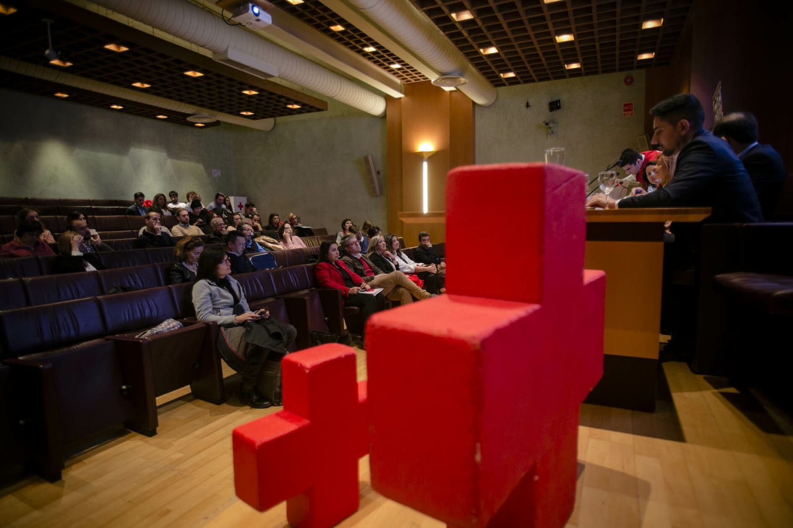 Coloquio empresarial organizado por Cruz Roja en el Palacio de Congresos de Cádiz