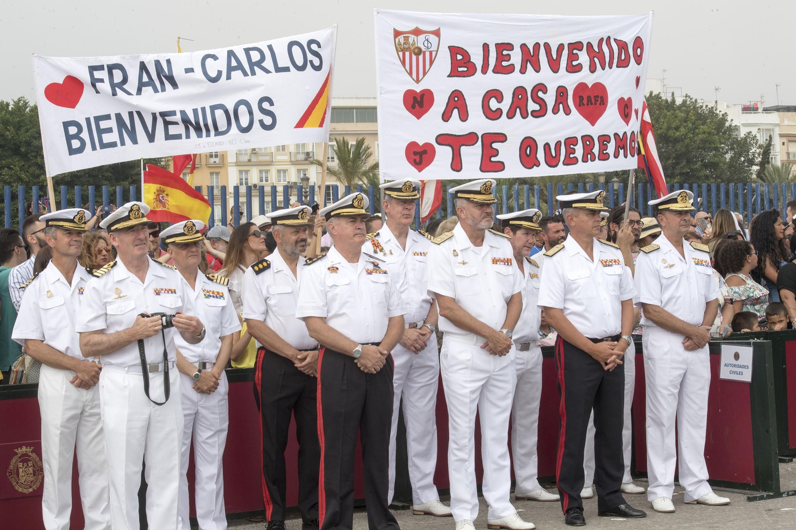 Imágenes de la llegada del 'Juan Sebastián de Elcano' a Cádiz.