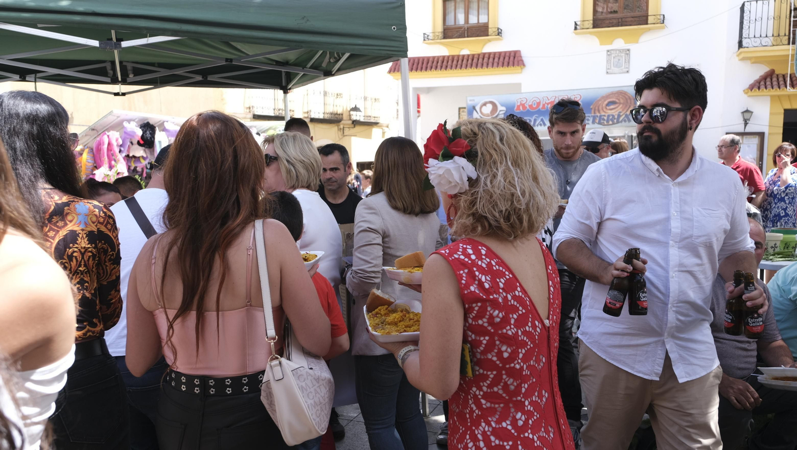 Imágenes de la paella popular en las Fiestas de Canjáyar