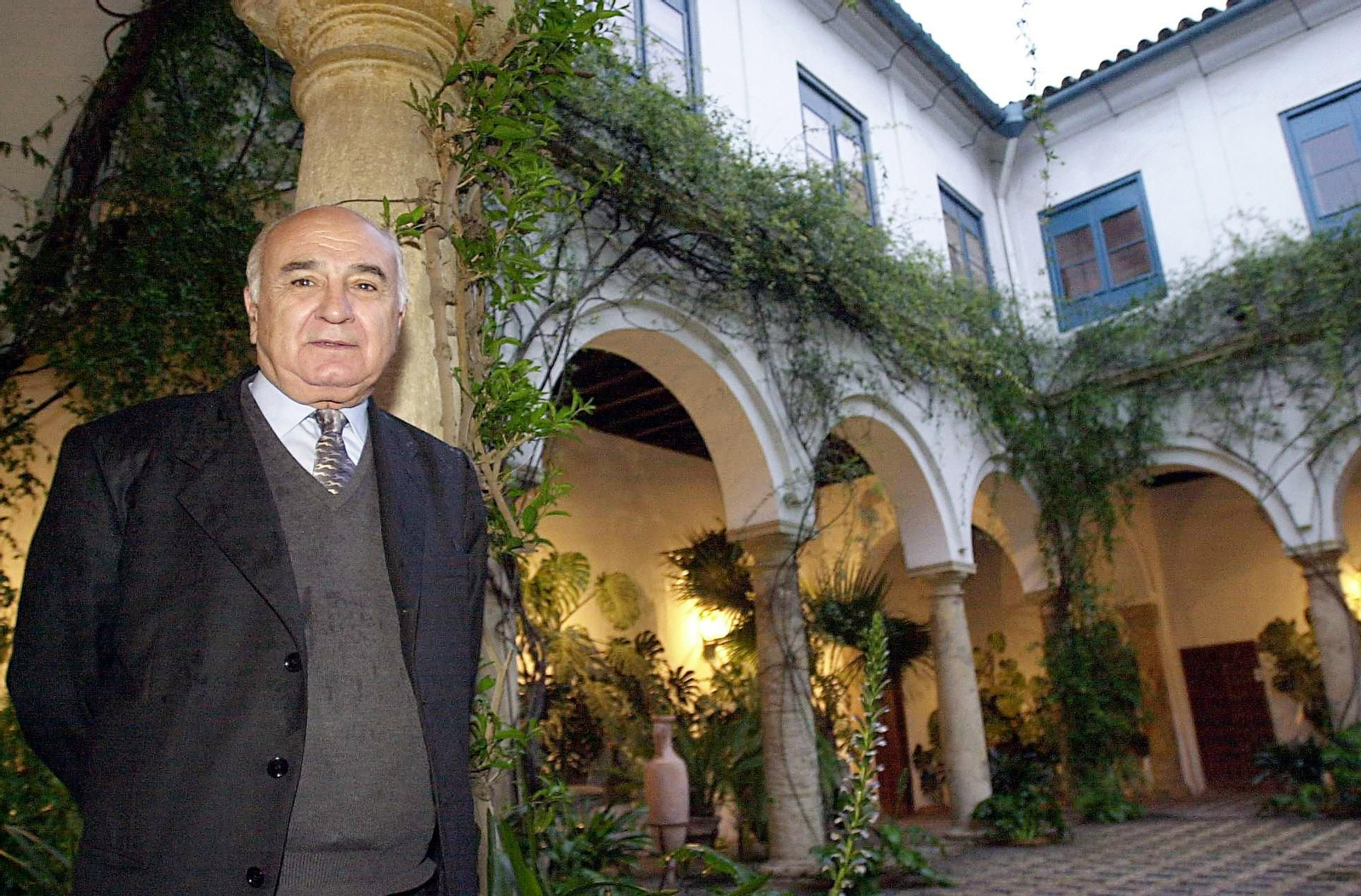 Francisco Brines, en una visita a Sevilla en 2002.