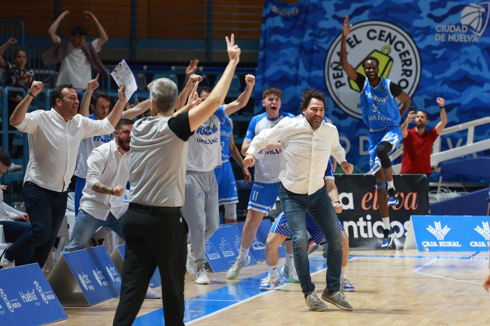 Las mejores imágenes del Ciudad de Huelva-CB Salou