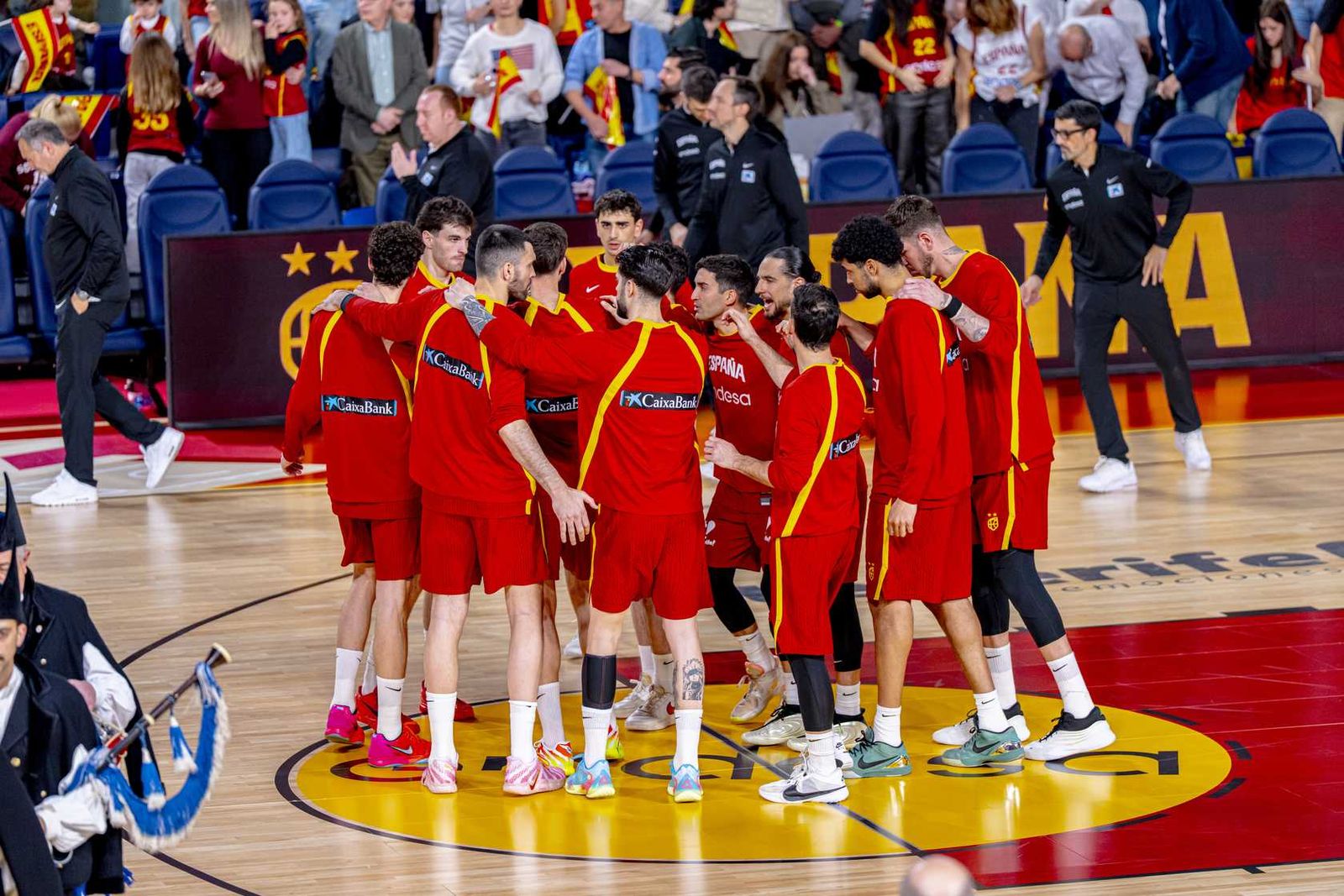 Francis Alonso lidera a una España invicta con 12 puntos