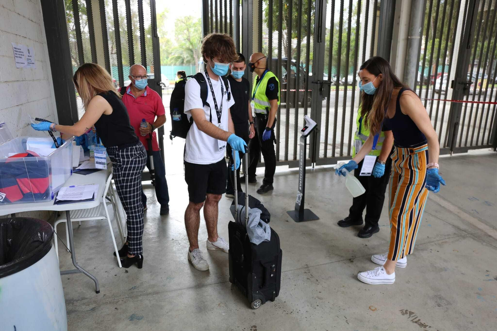 Galería: Llegada del equipo a La Rosaleda antes del Málaga CF-SD Huesca
