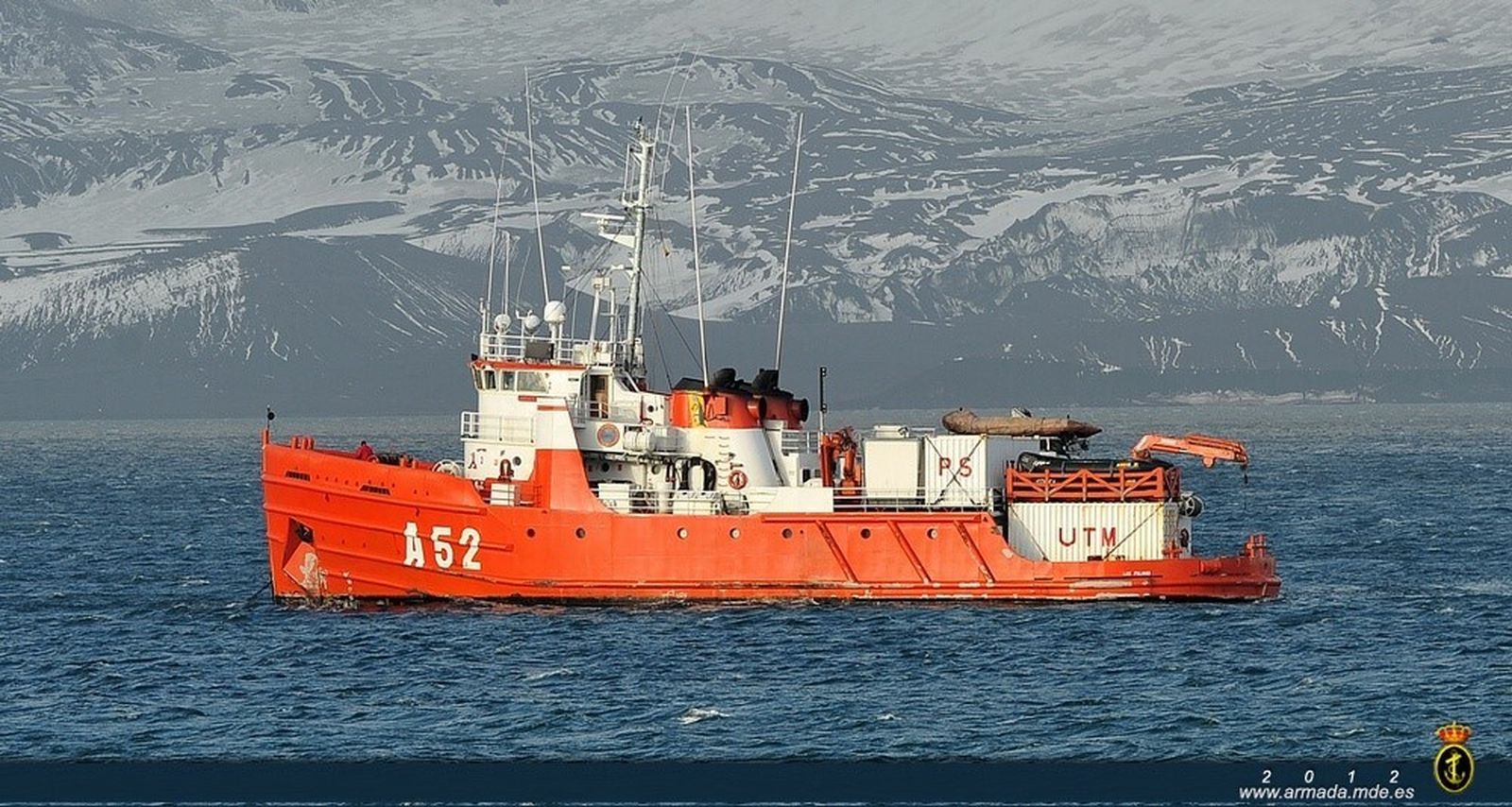 El buque auxiliar “Las Palmas”