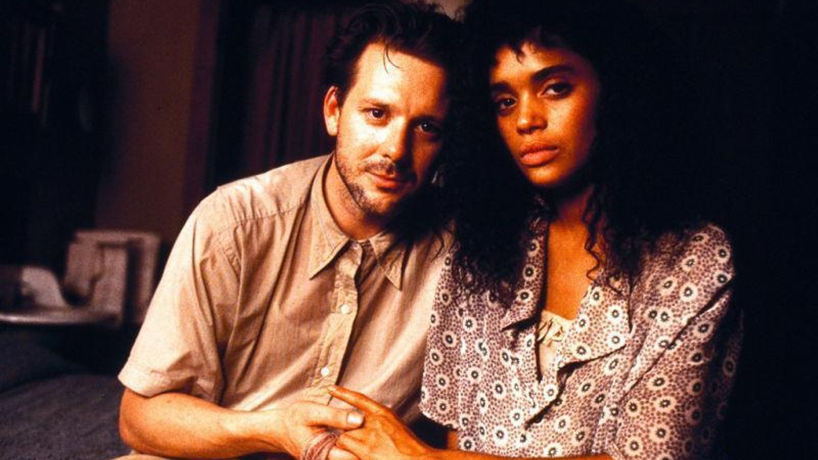 Mickey Rourke y Lisa Bonet en una escena de la película.