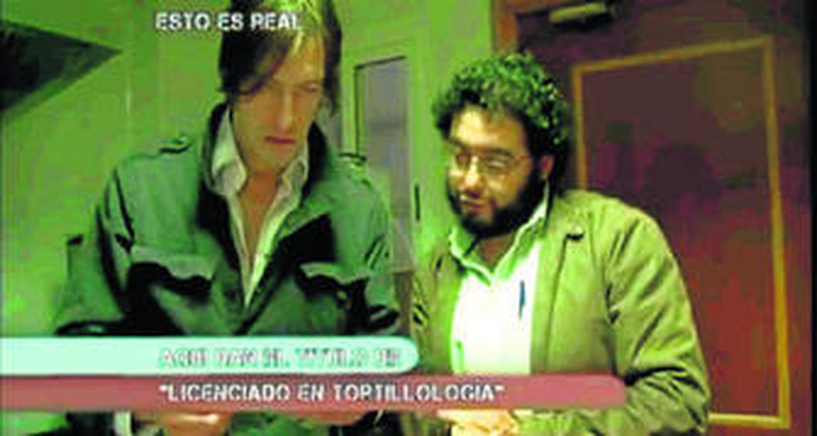 Un fotograma del vídeo en el que aparece  Iván de Pineda con Pepe Monforte, con el que habló de gastronomía.