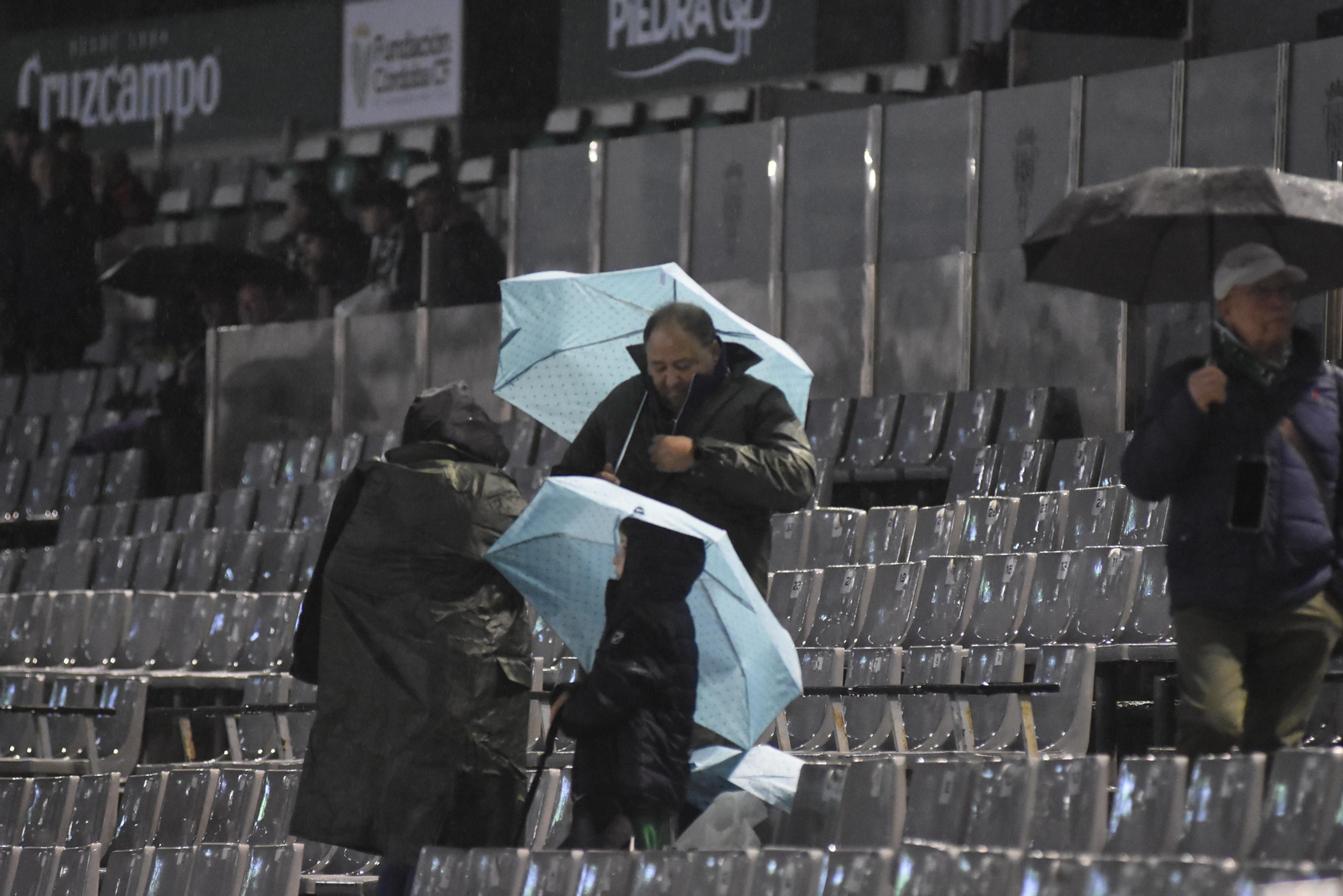 Las mejores fotos del gran ambiente en El Arcángel para el Córdoba CF - Real Madrid Castilla