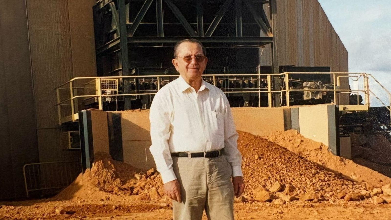 Rafael Morales Peña. Rafael Morales Peña.
