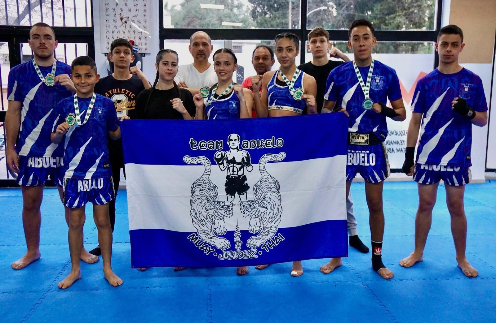 Magníficos resultados de la Escuela Muay Thai Team Abuelo Jerez en el Campeonato de Andalucía.